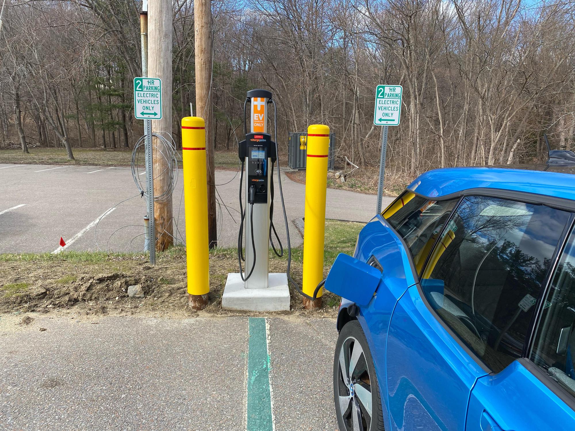 Maynard Town Hall Maynard, MA EV Station
