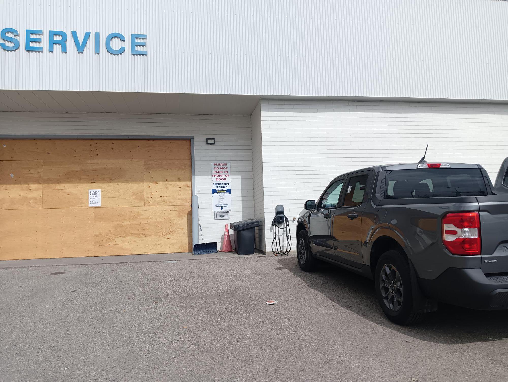 North Star Ford Calgary, AB EV Station