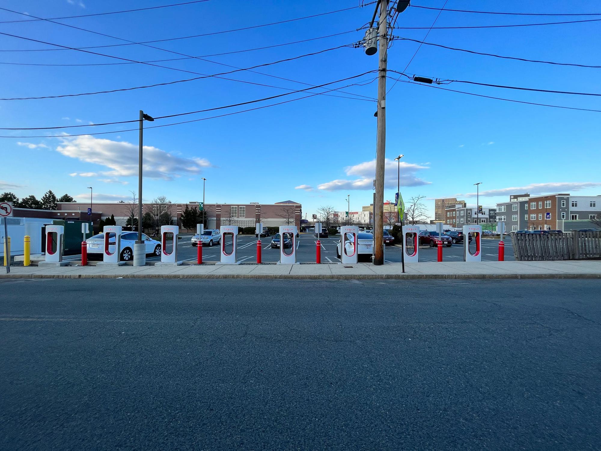 Stop & Shop Somerville, MA EV Station