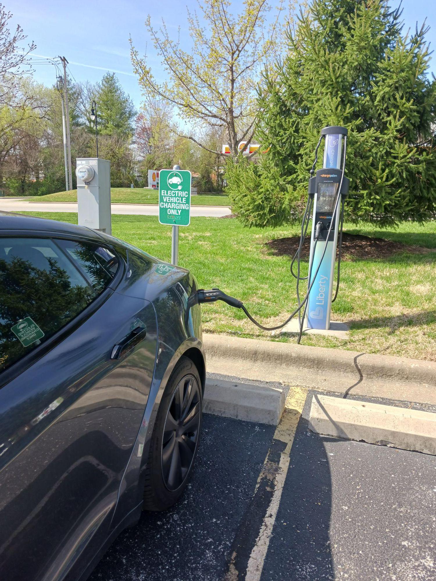 Branson Landing North Lot Branson, MO EV Station
