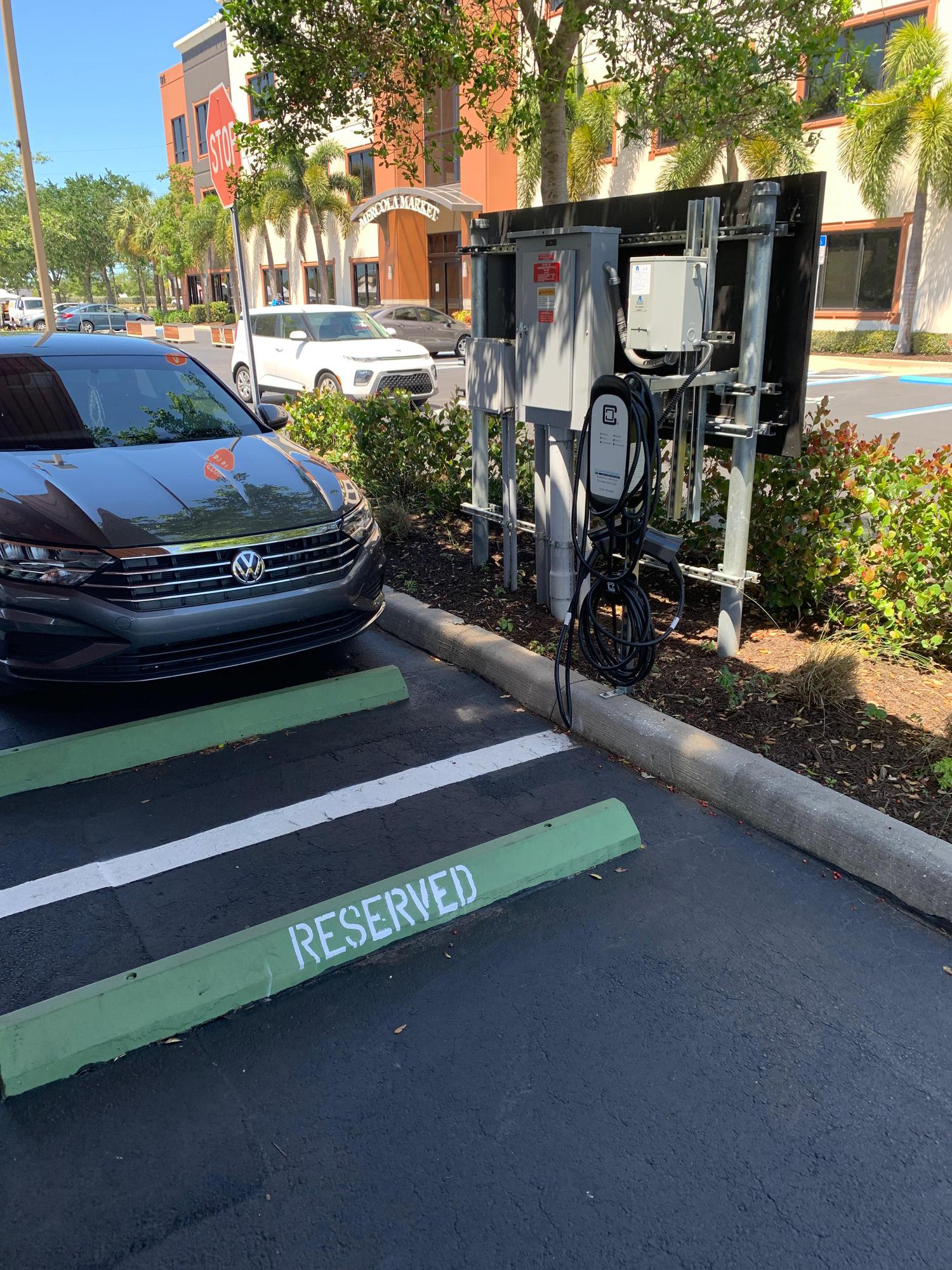 Mercola Market Cape Coral, FL EV Station