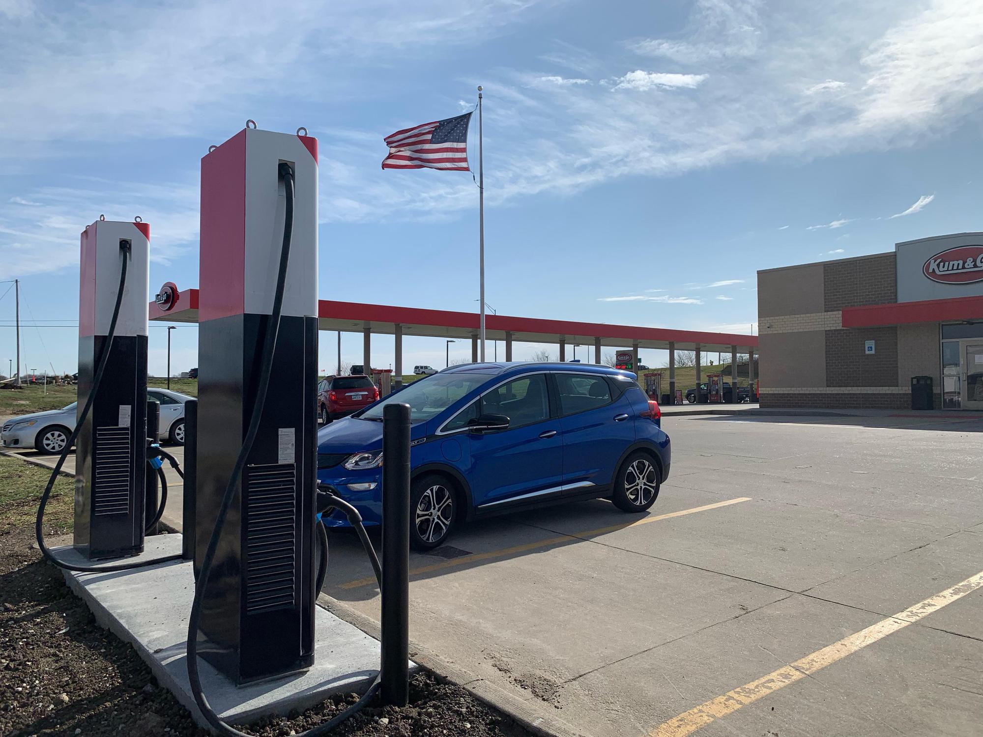 Kum & Go Urbandale, IA EV Station