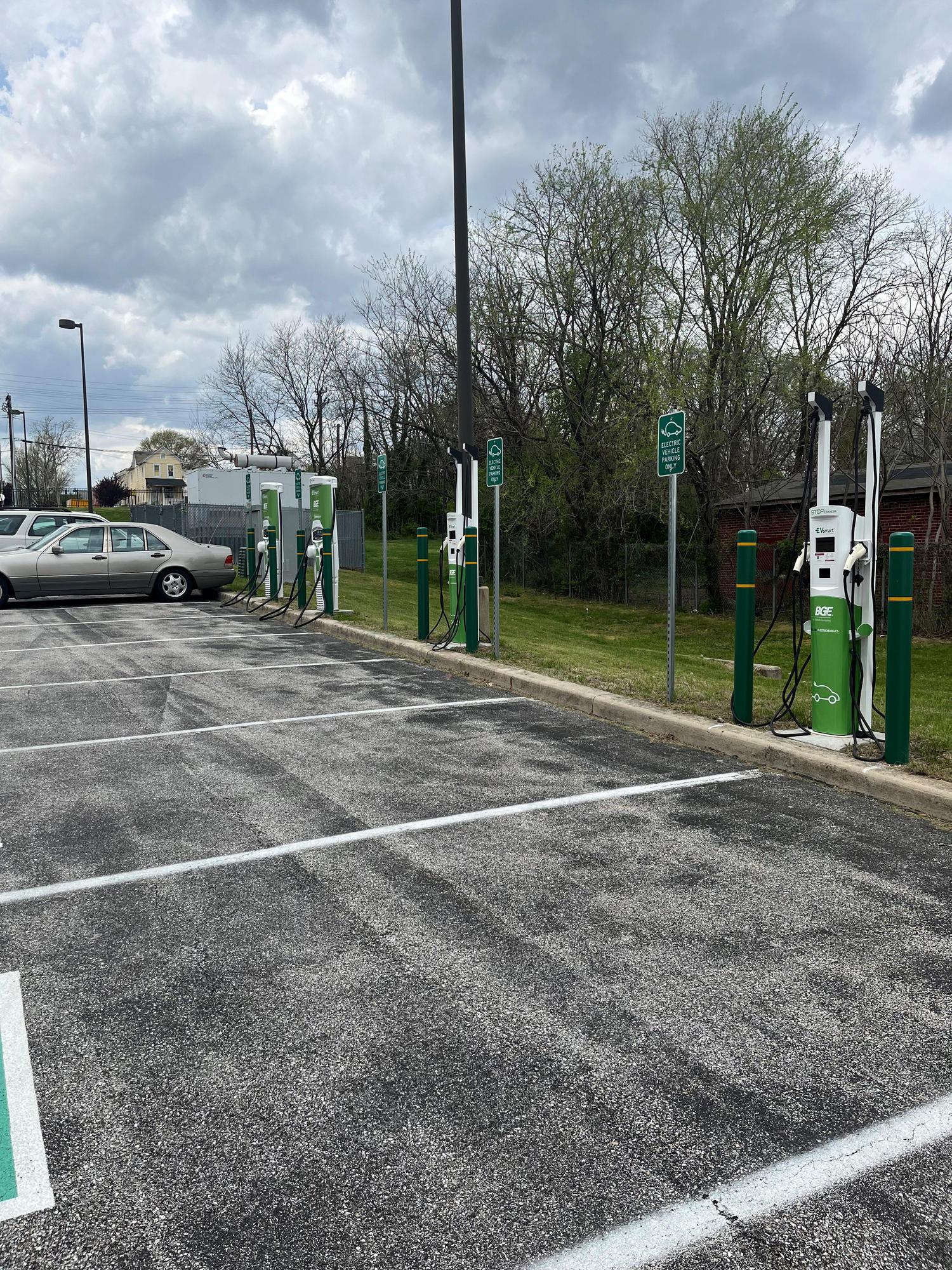 John R. Hargrove BGE EVsmart - John R. Hargrove District Court | Baltimore, MD | EV Station