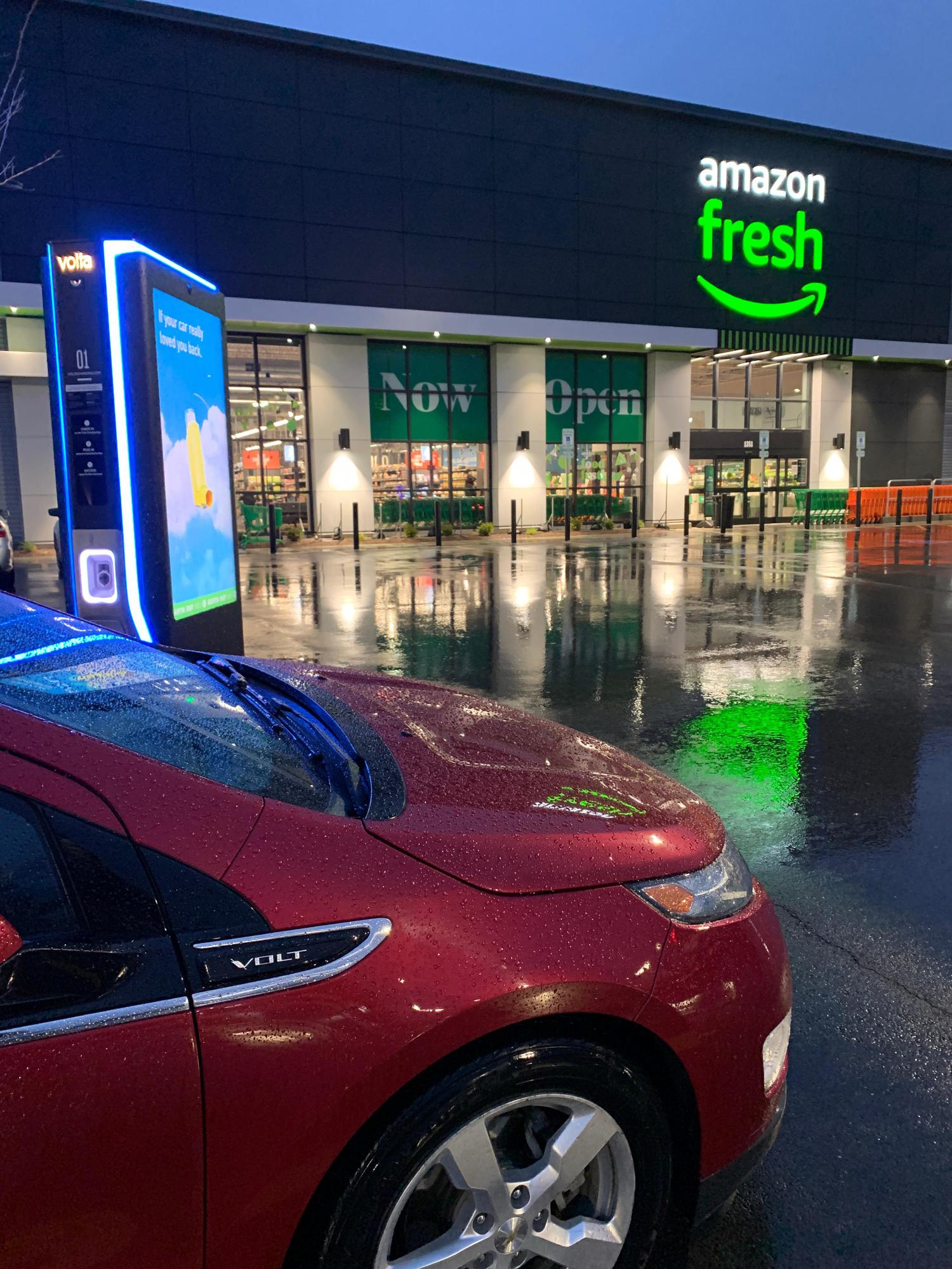 Amazon Fresh Naperville Ogden Naperville, IL EV Station