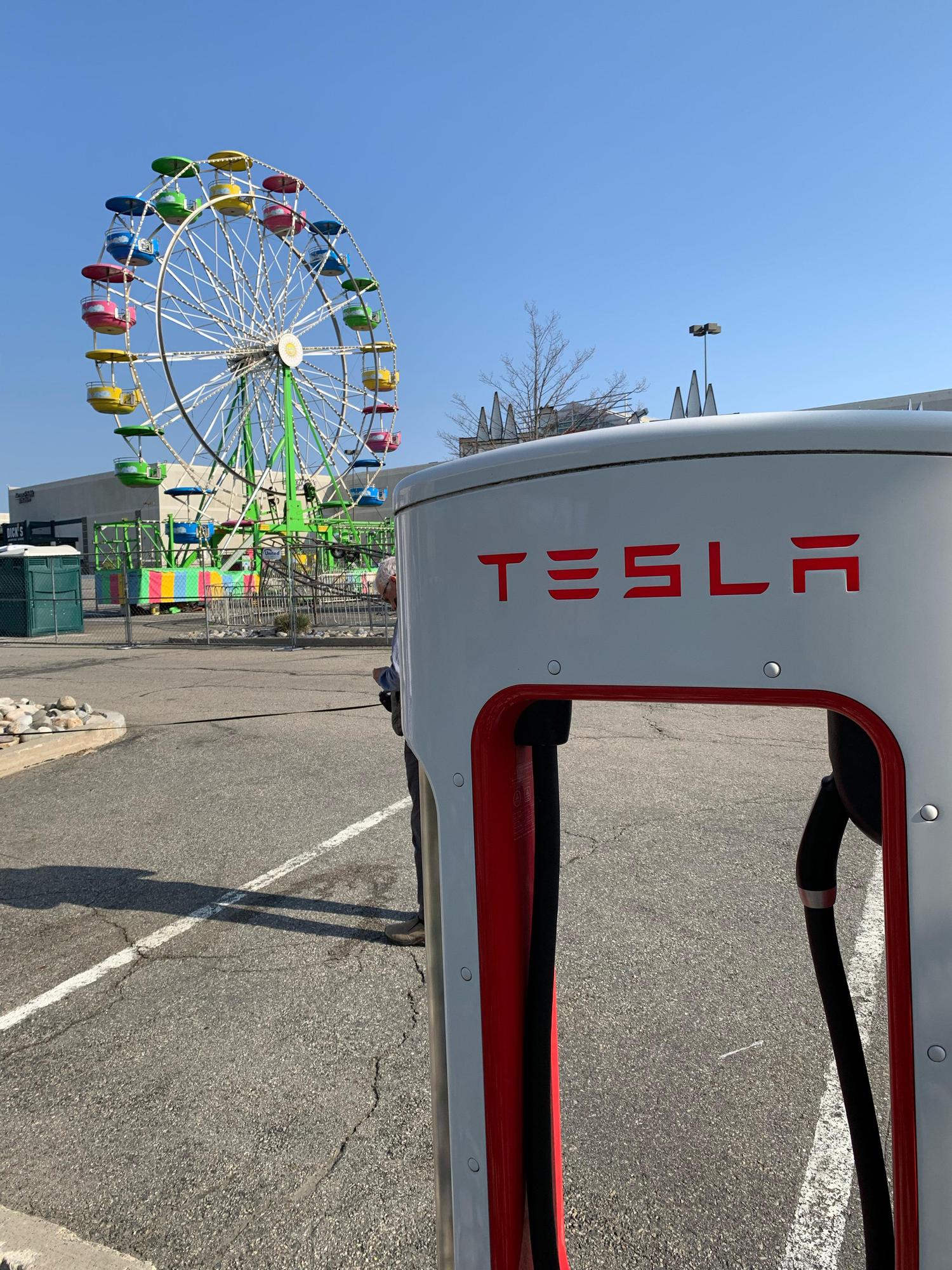 Palisades Shopping Center West Nyack, NY EV Station
