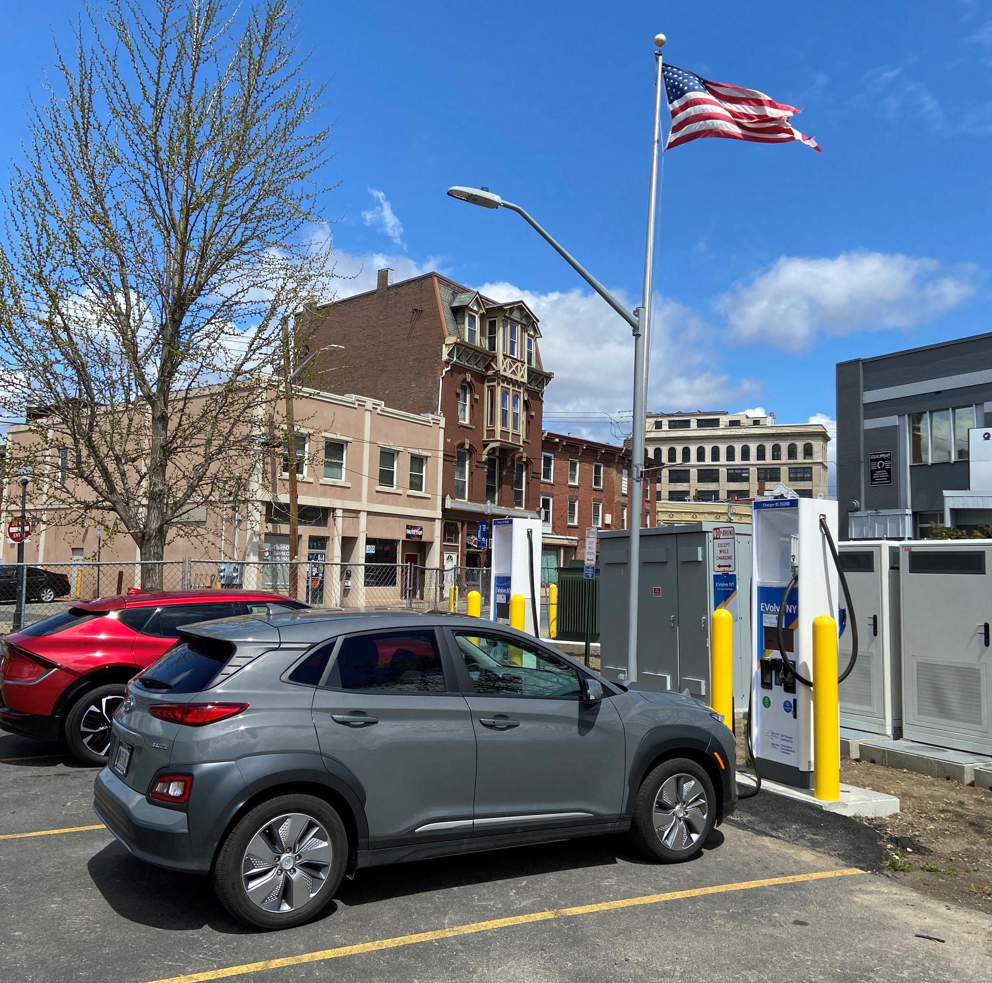 Middletown South St Parking Lot Middletown, NY EV Station