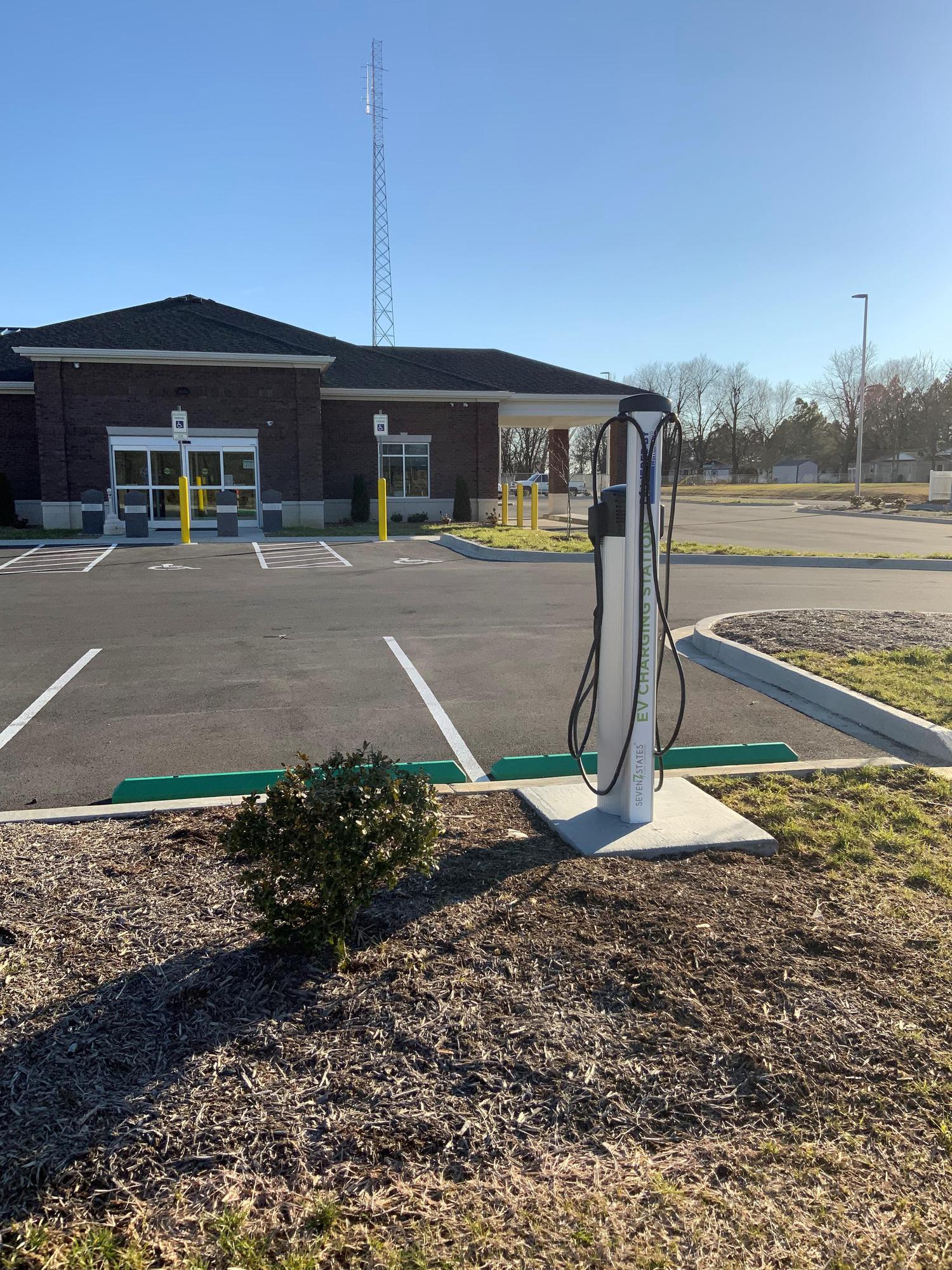 Warren RECC Leitchfield Office Leitchfield, KY EV Station