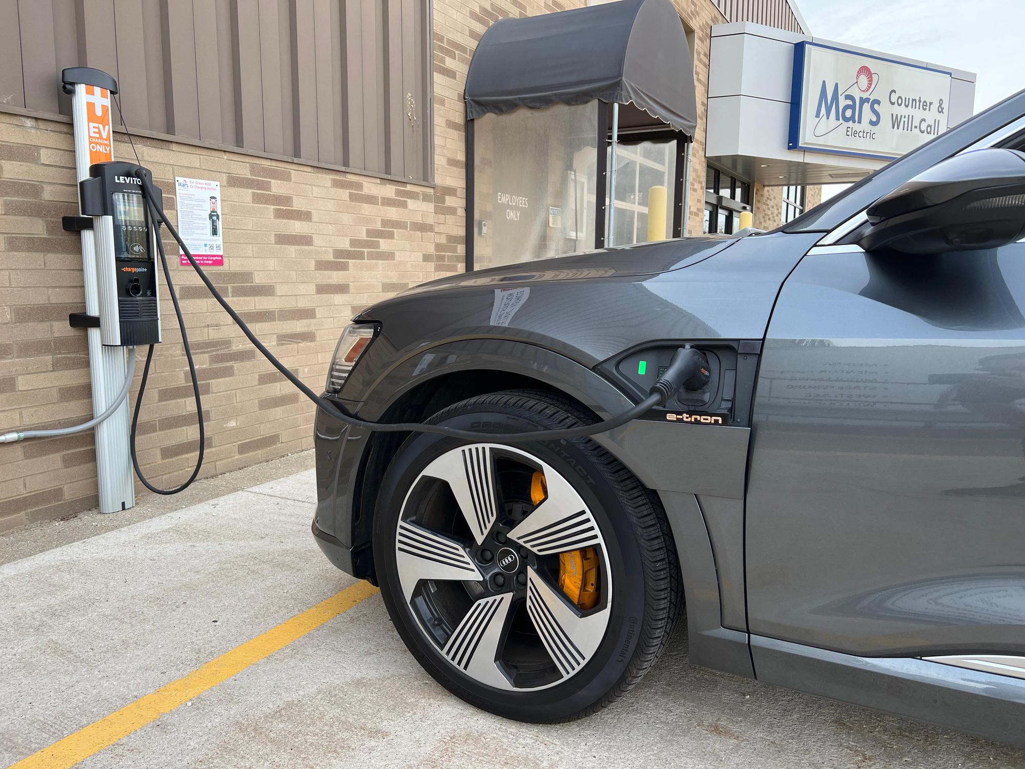 Mars Electric Beta Drive Mayfield Village Mayfield, OH EV Station