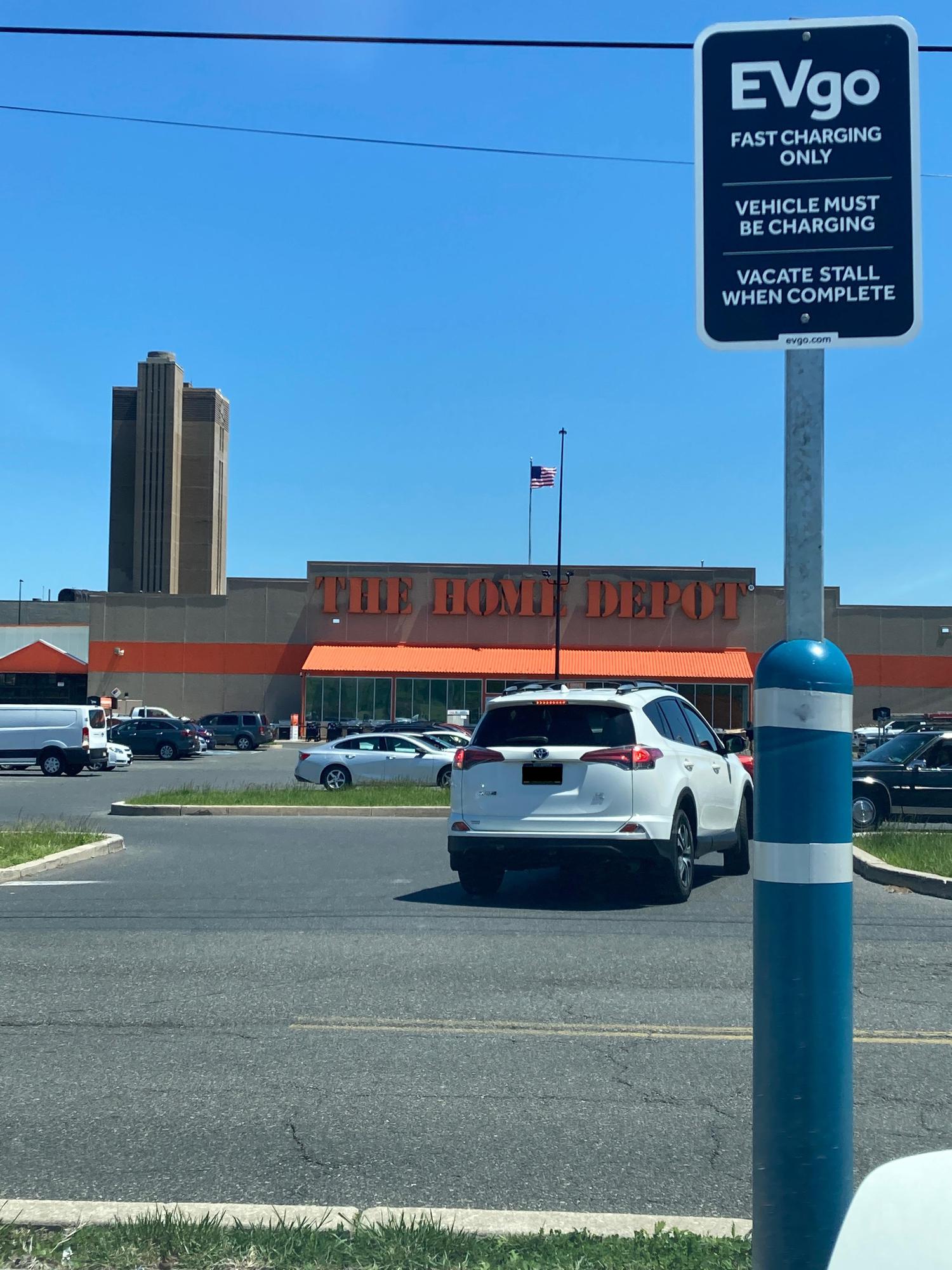 Quartermaster Plaza (1) Philadelphia, PA EV Station