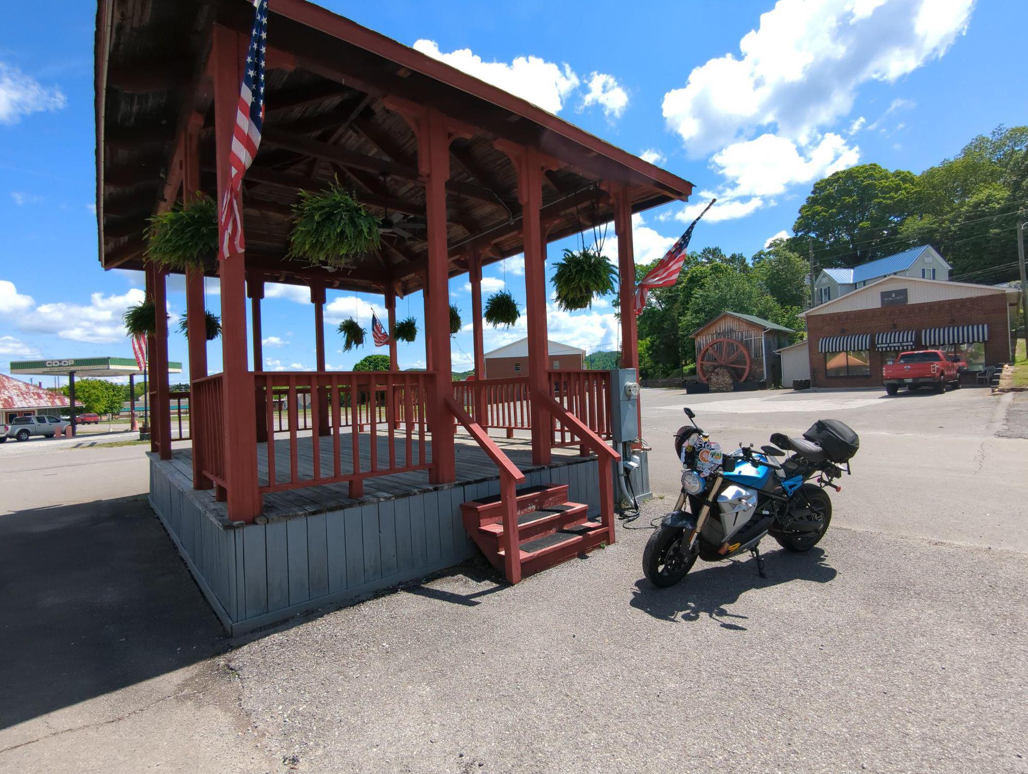 Tellico Plains Stage Tellico Plains, TN EV Station