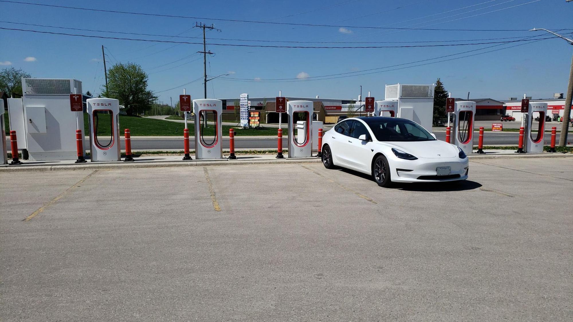 Canadian Tire Mount Forest, ON EV Station