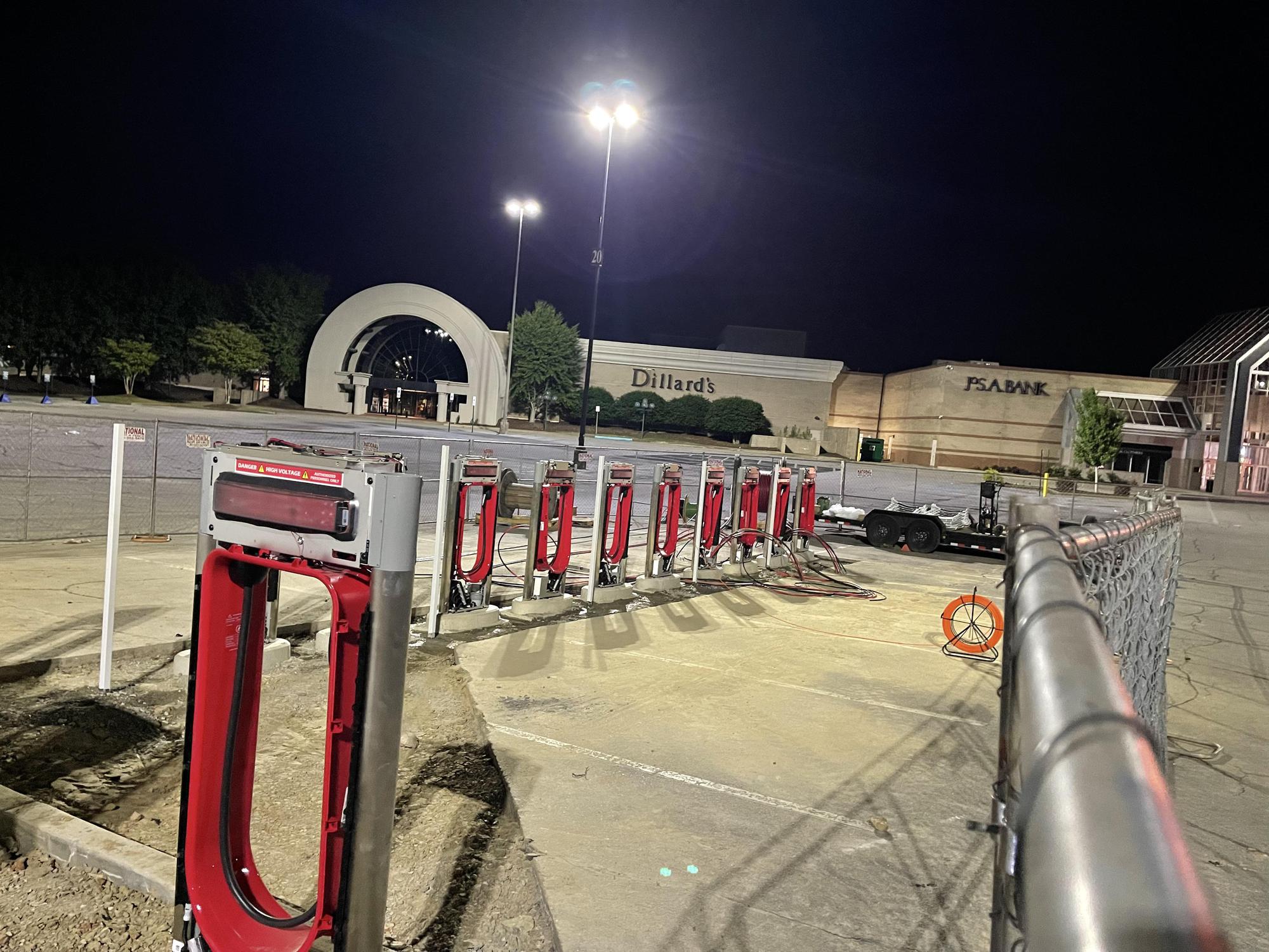 Hamilton Place Mall Shooter - ry290nv