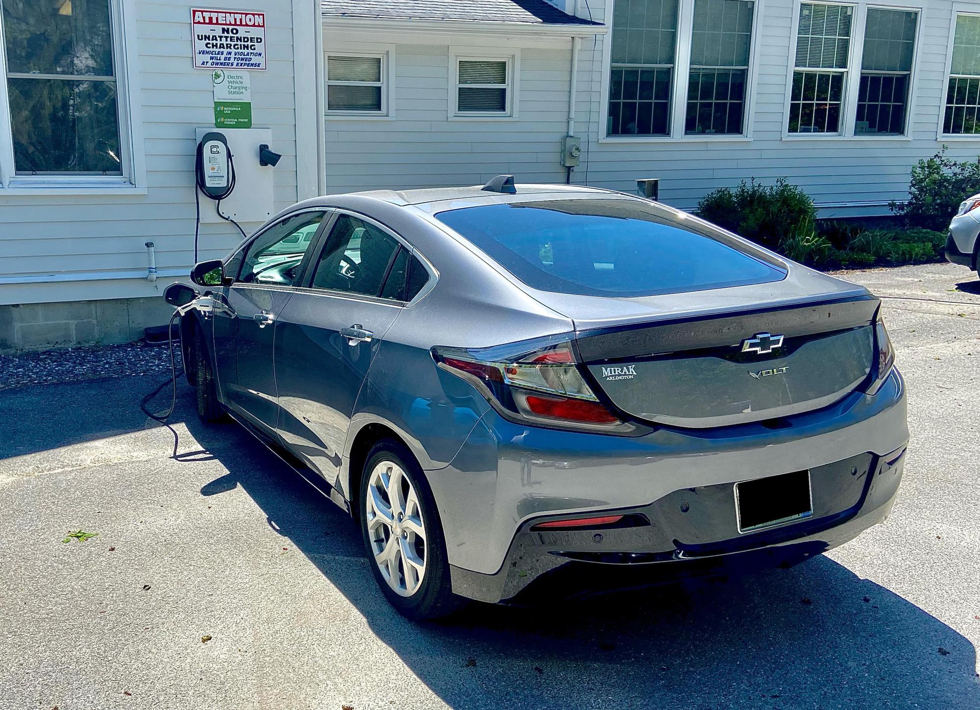 Raymond Town Hall Raymond, ME EV Station