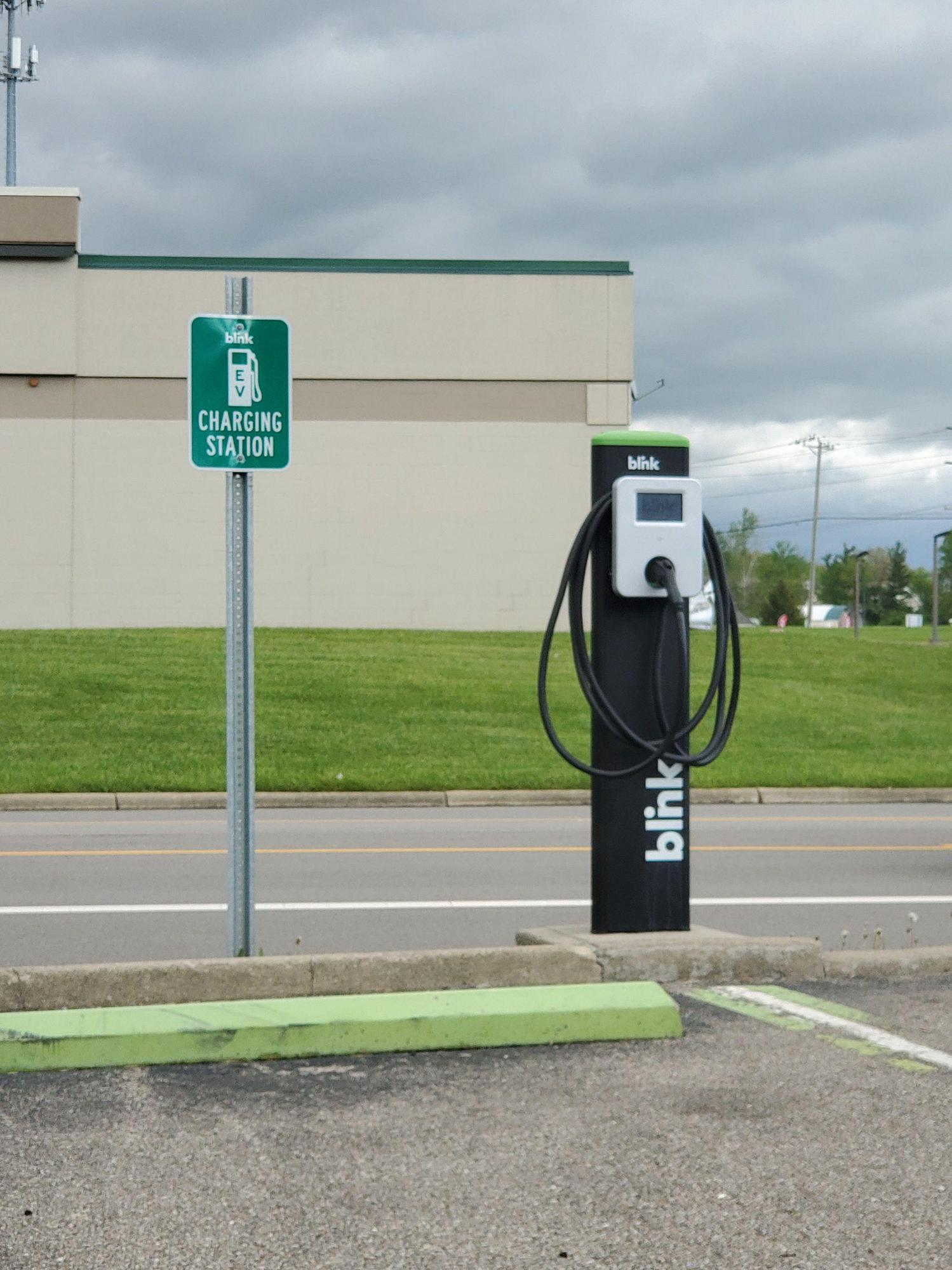 AAA Bob Sumerel Tire & Service Cincinnati, OH EV Station