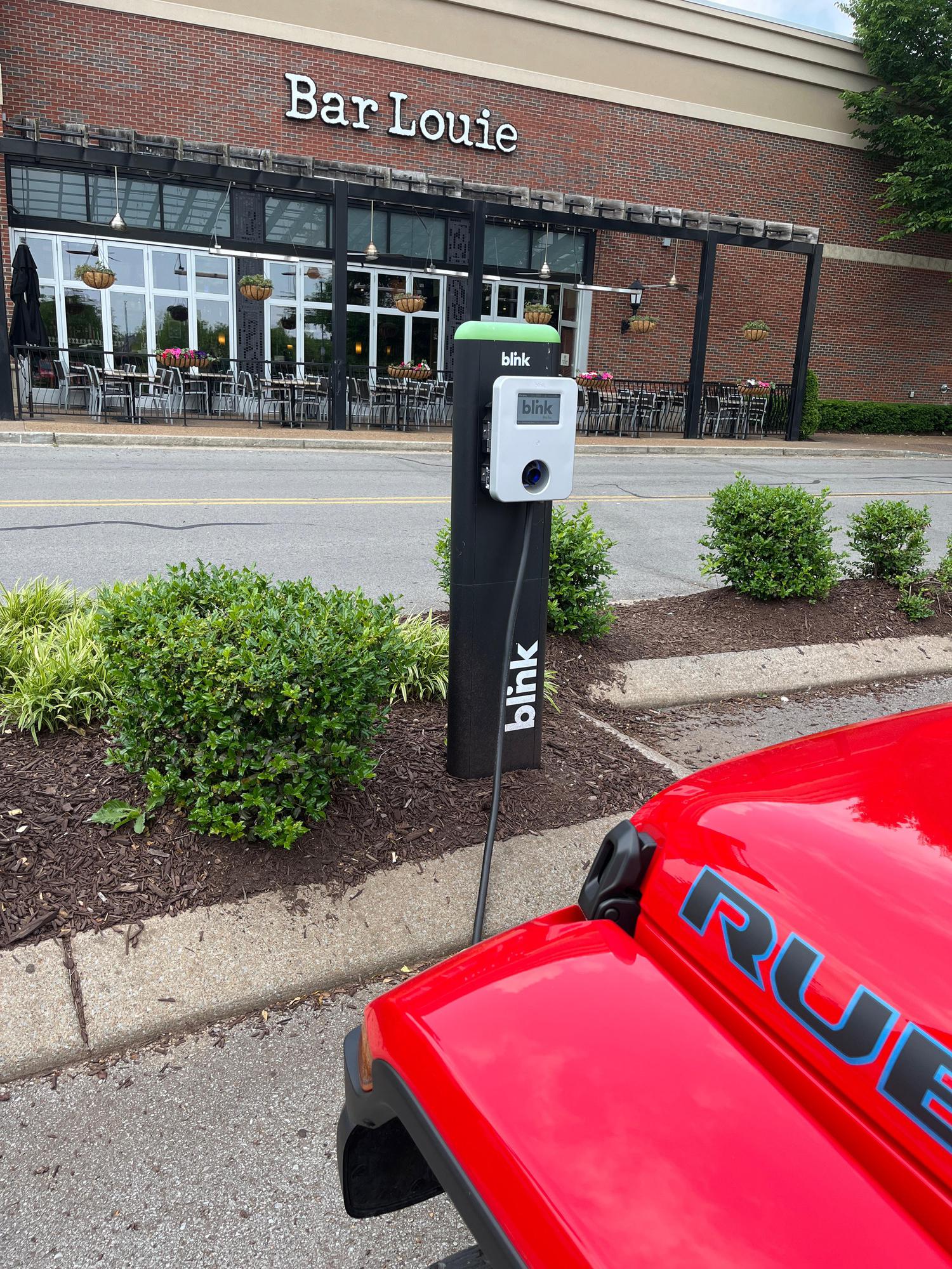 The Avenue Murfreesboro Bar Louie Murfreesboro, TN EV Station