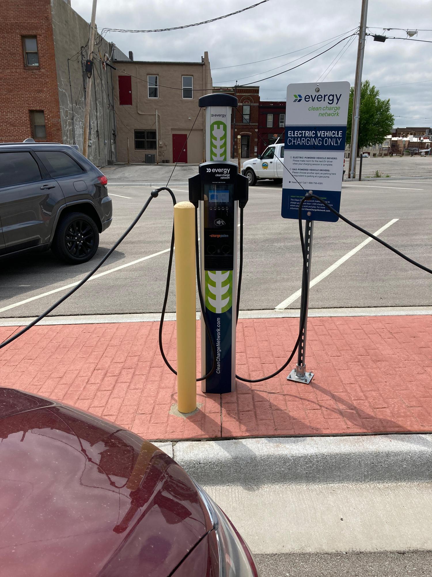 Leavenworth City Hall Leavenworth, KS EV Station