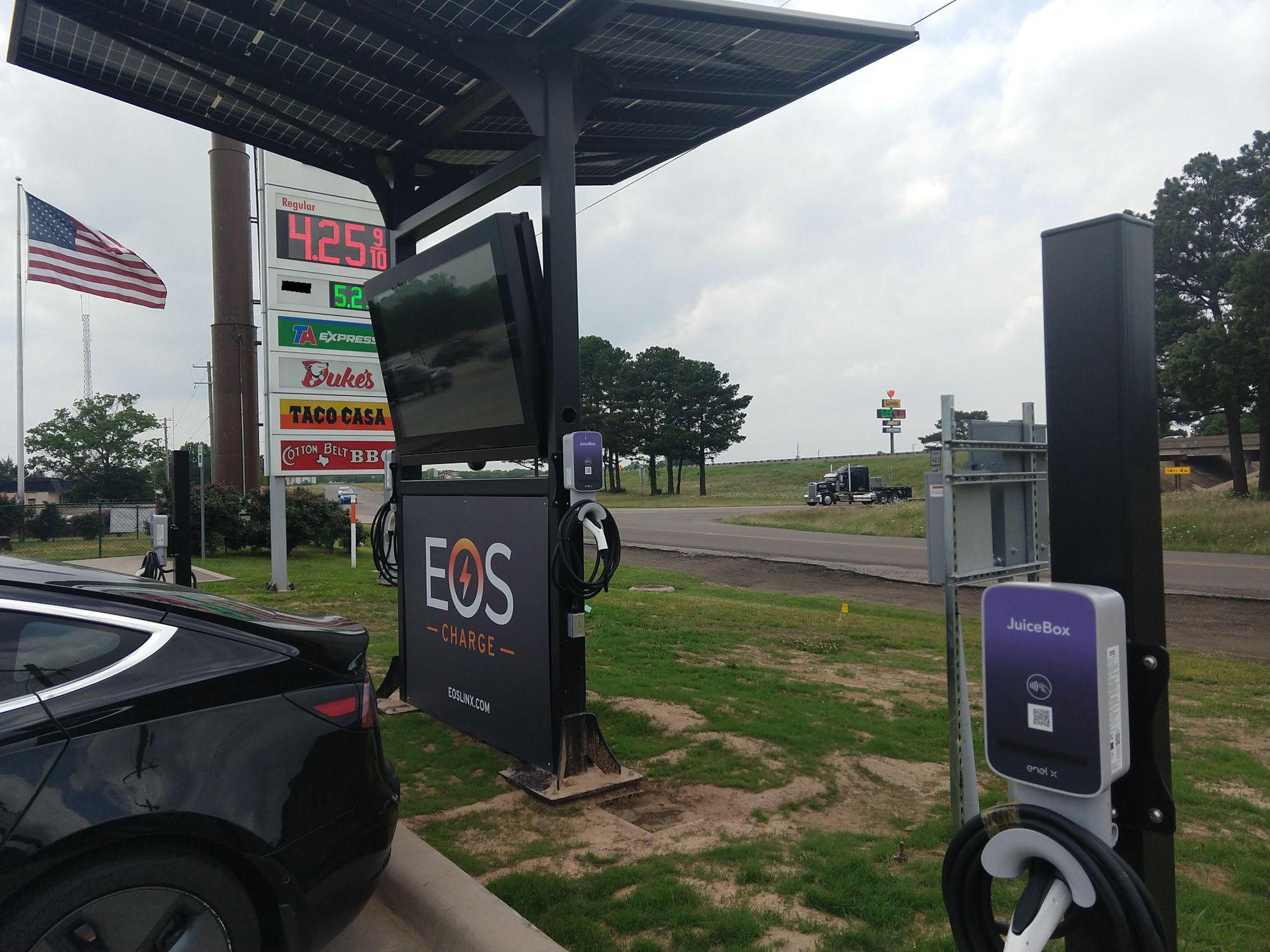 Duke's Mount Vernon Mt Vernon, TX EV Station