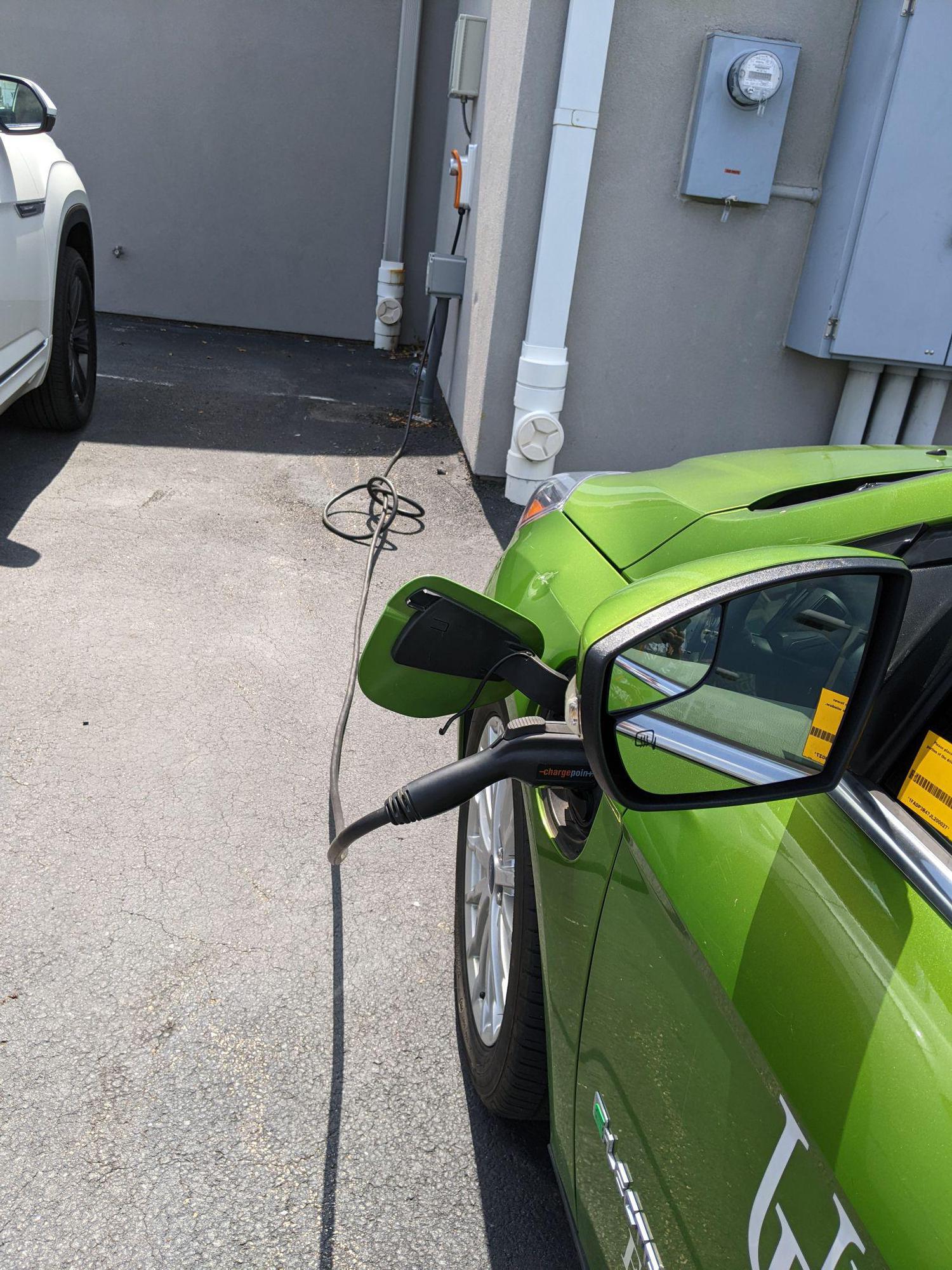 Loyalty VW (1) Colonial Heights, VA EV Station