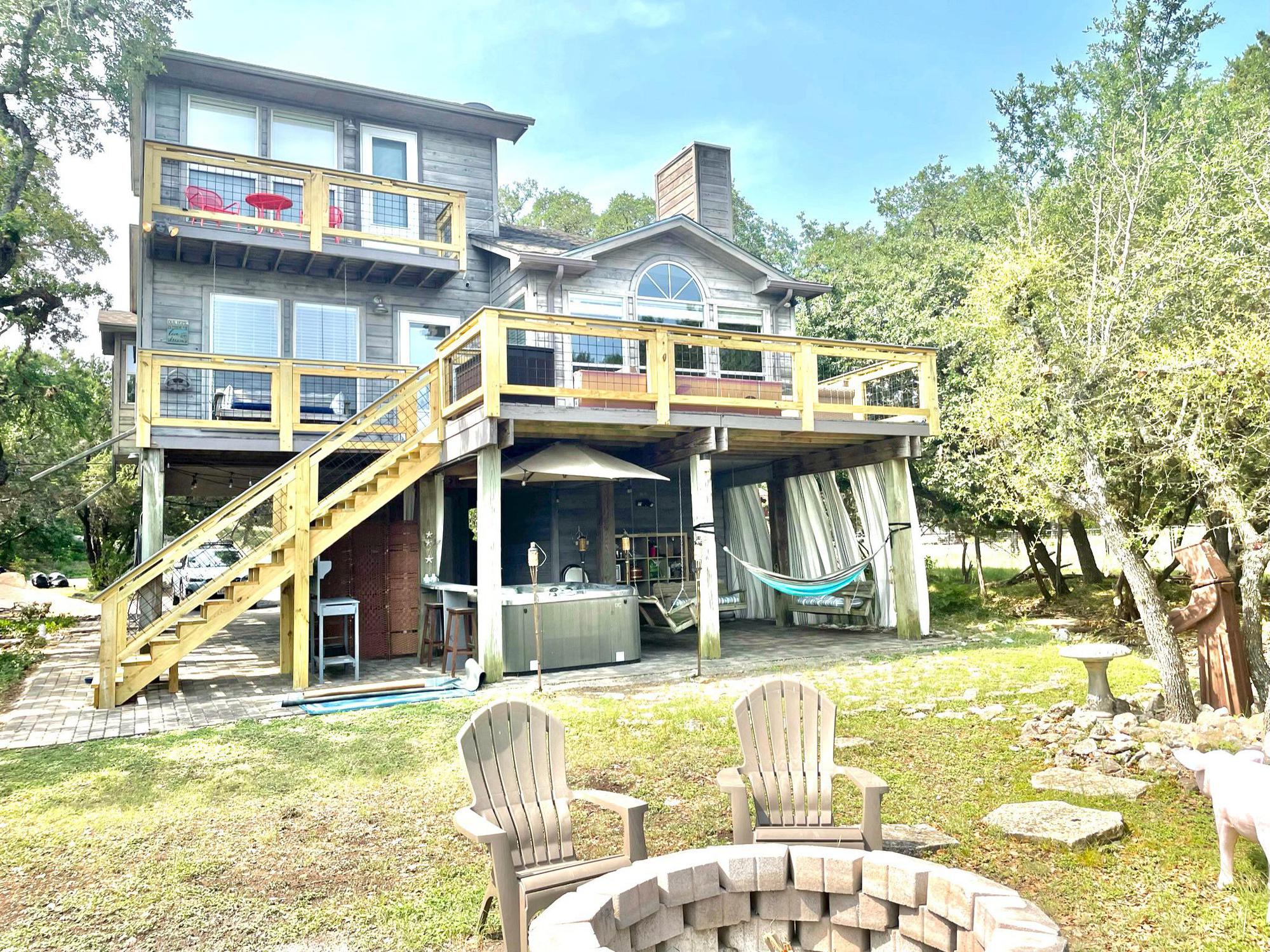 Lakeside Paradise Vacation Rental Home Canyon Lake, TX EV Station