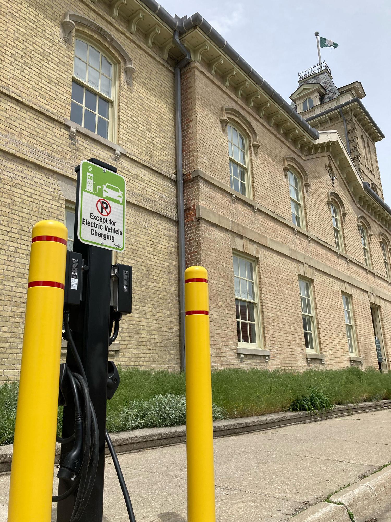 Simcoe Library Norfolk County Public Library - Simcoe Branch | Simcoe, ON | EV Station