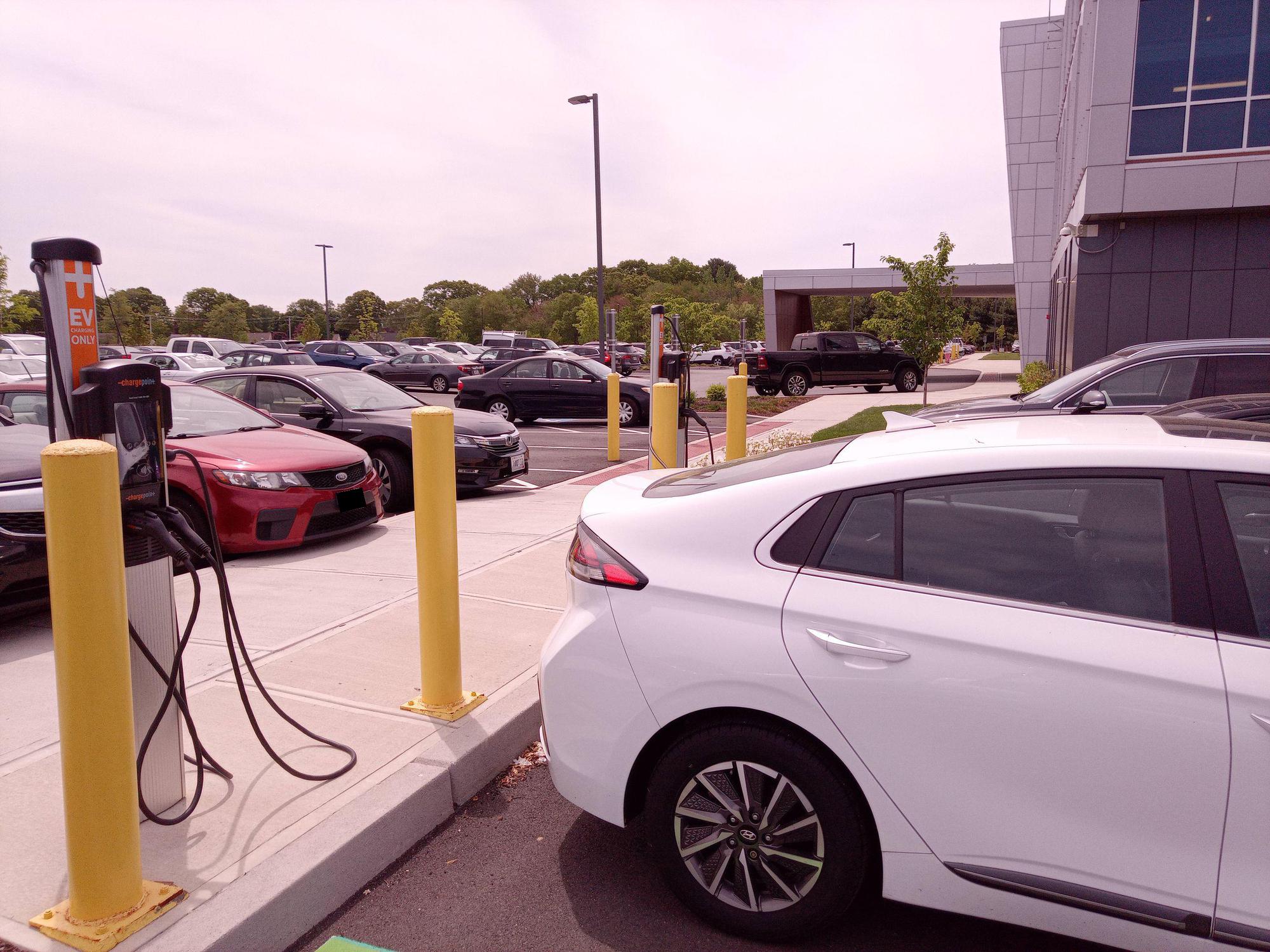 Ortho Rhode Island Warwick Campus Warwick, RI EV Station