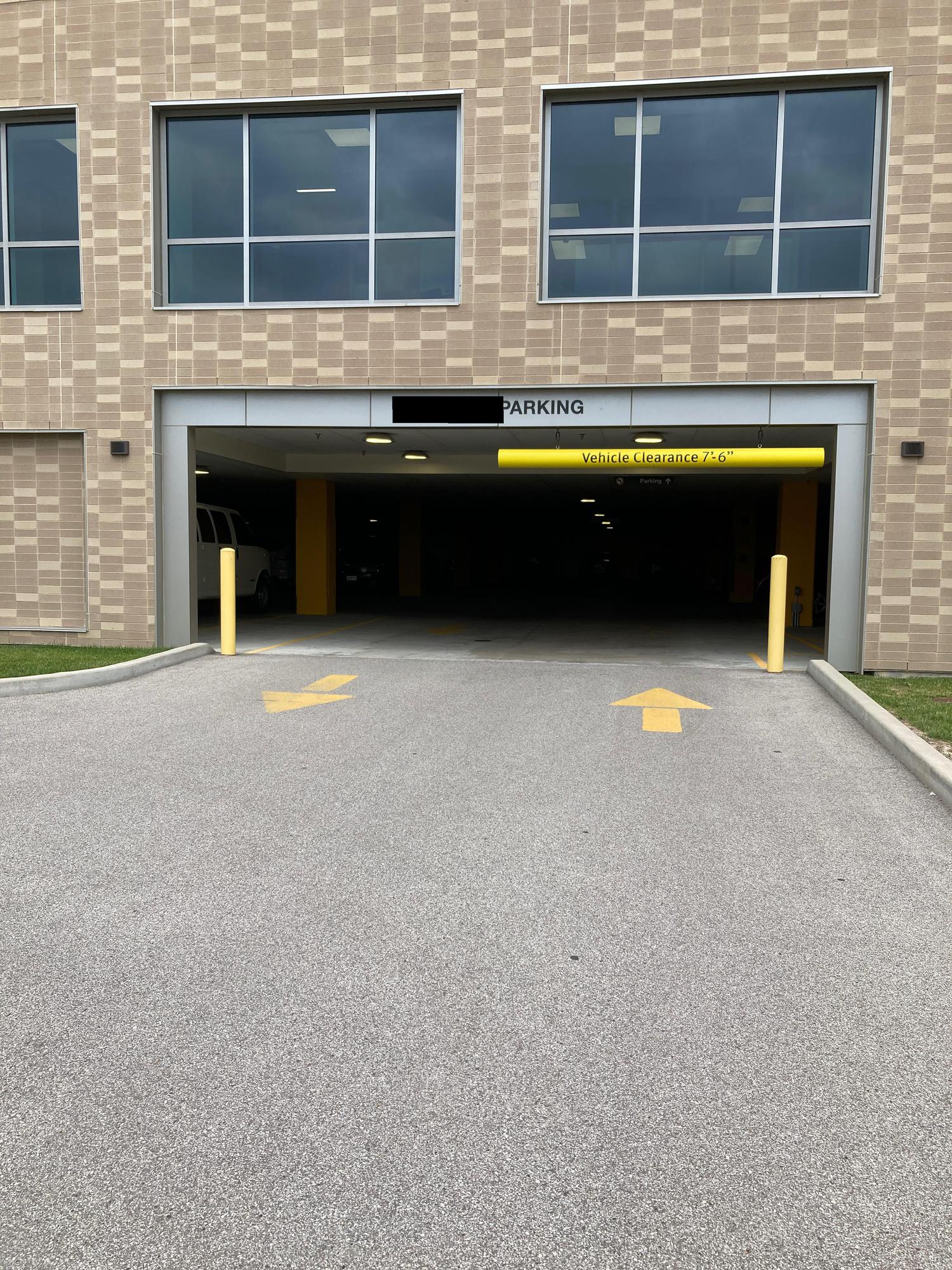 Barnes Jewish Hospital West Patient Garage Creve Coeur, MO EV Station