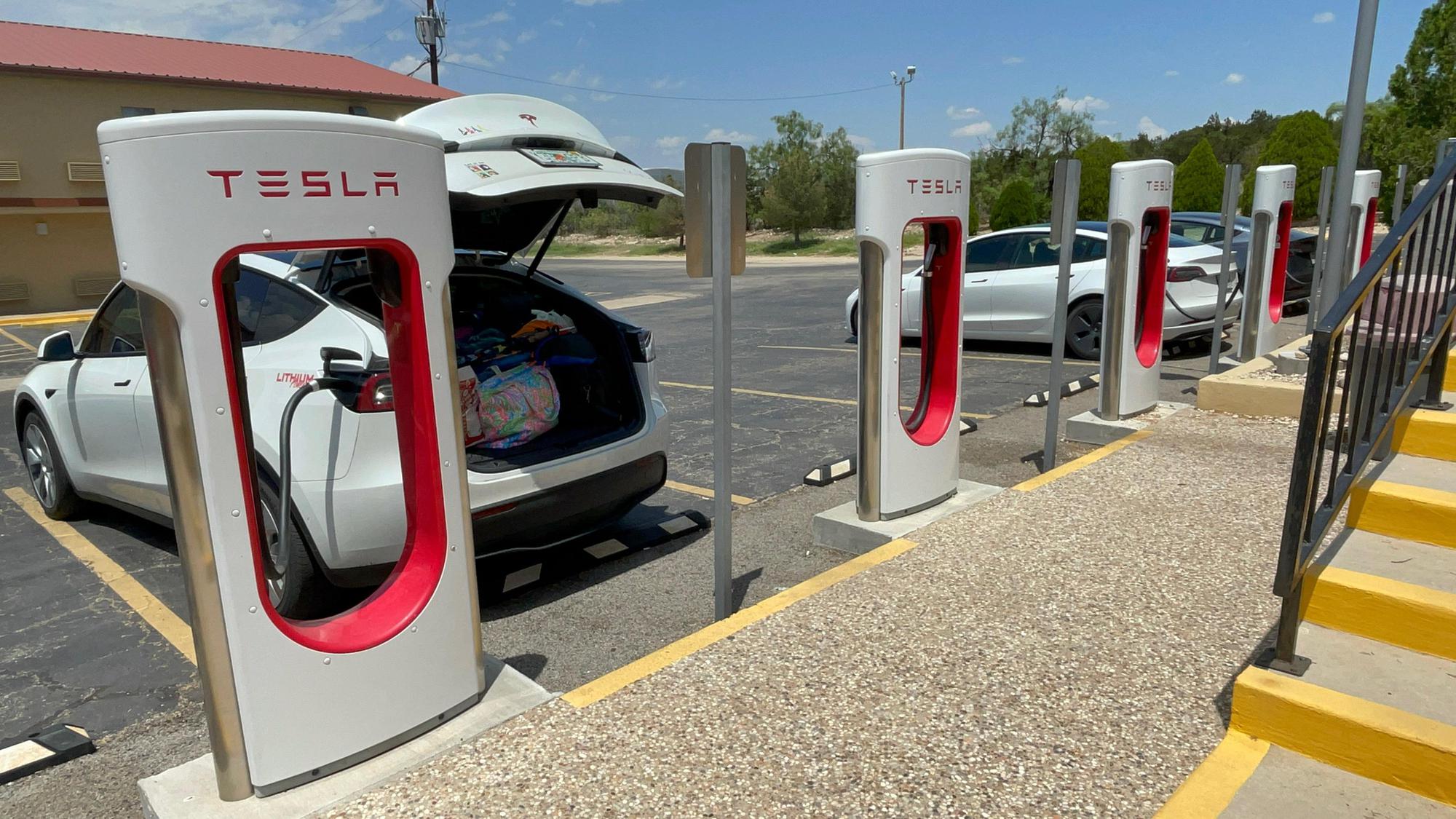 Ozona Quality Inn Ozona, TX EV Station