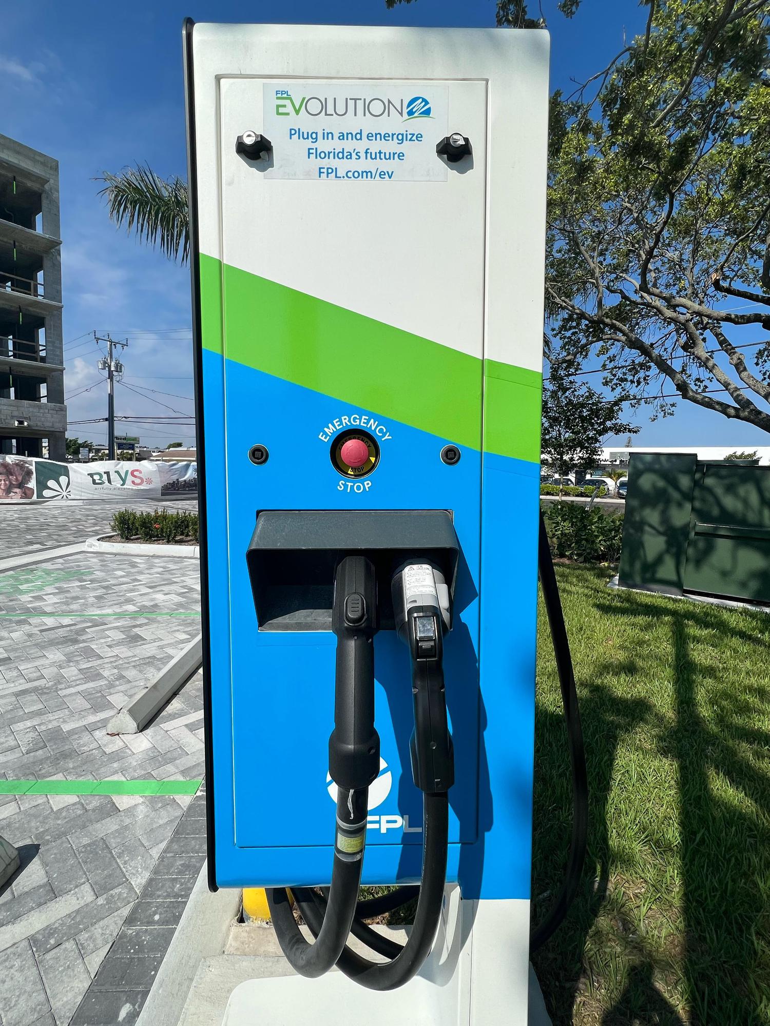 Sprouts Farmers Market Oakland Park, FL EV Station