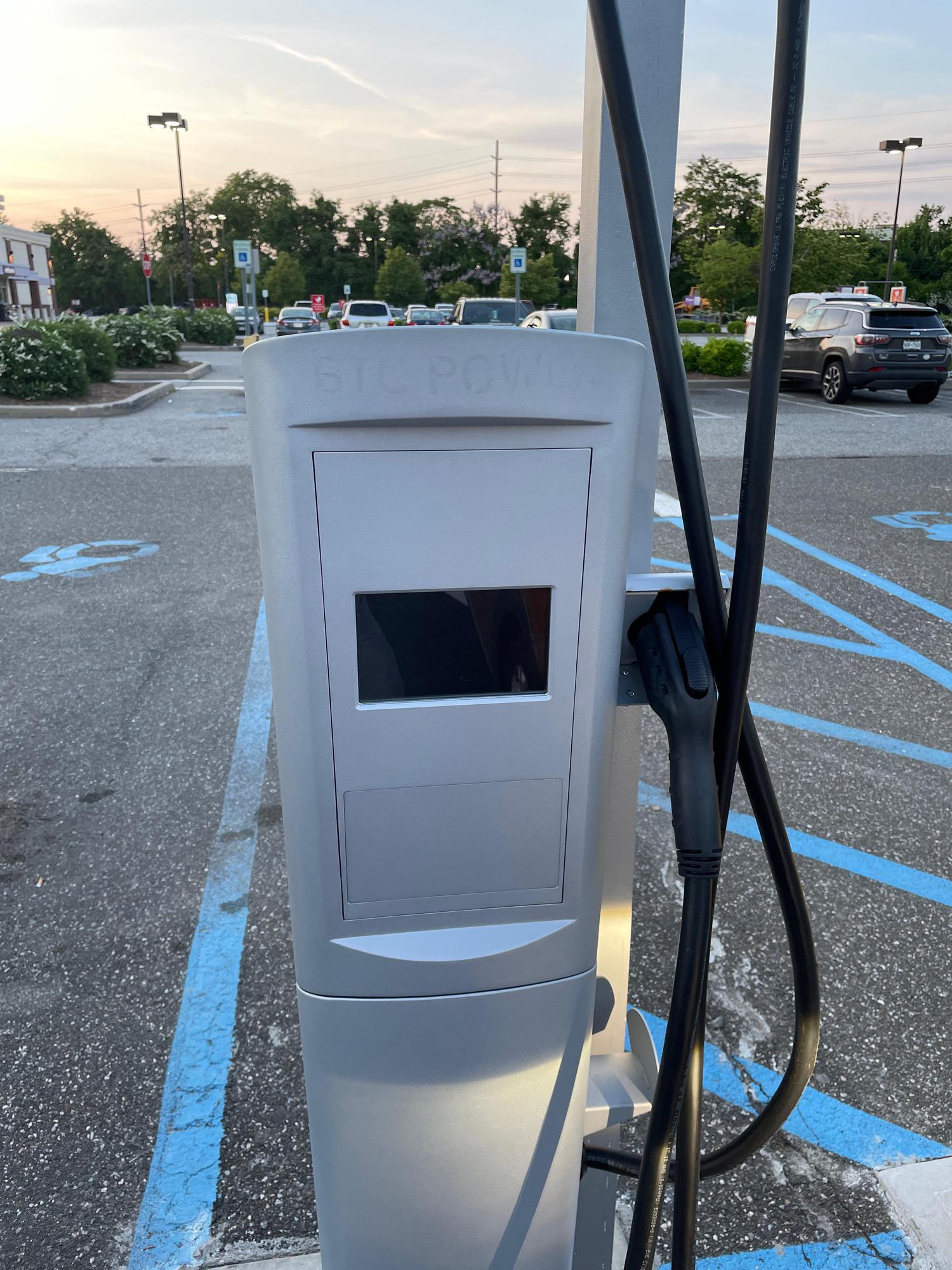 Stop & Shop Farmingdale, NY EV Station
