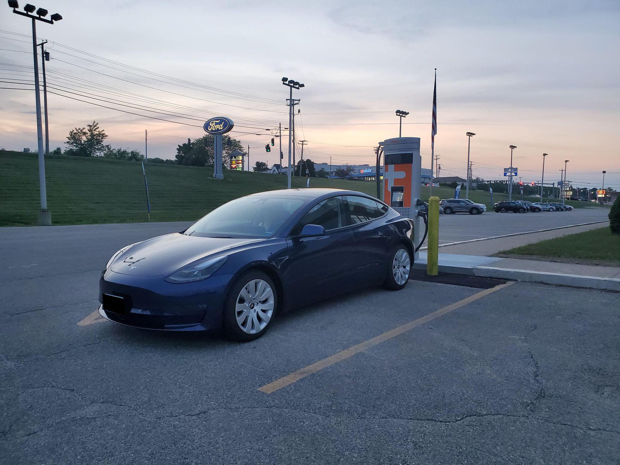Rowe Ford Auburn Auburn, ME EV Station