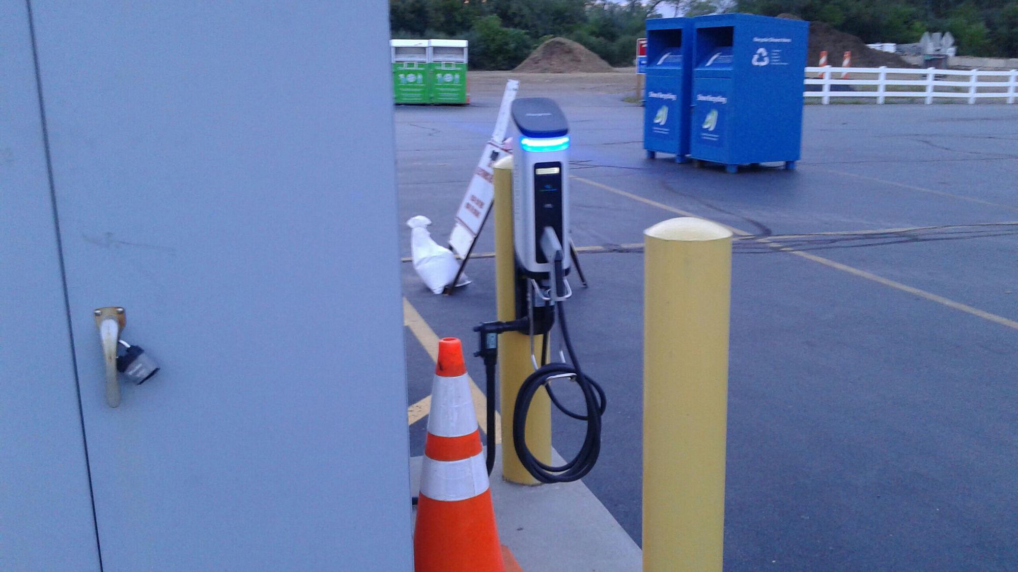 Algonquin Township Crystal Lake, IL EV Station