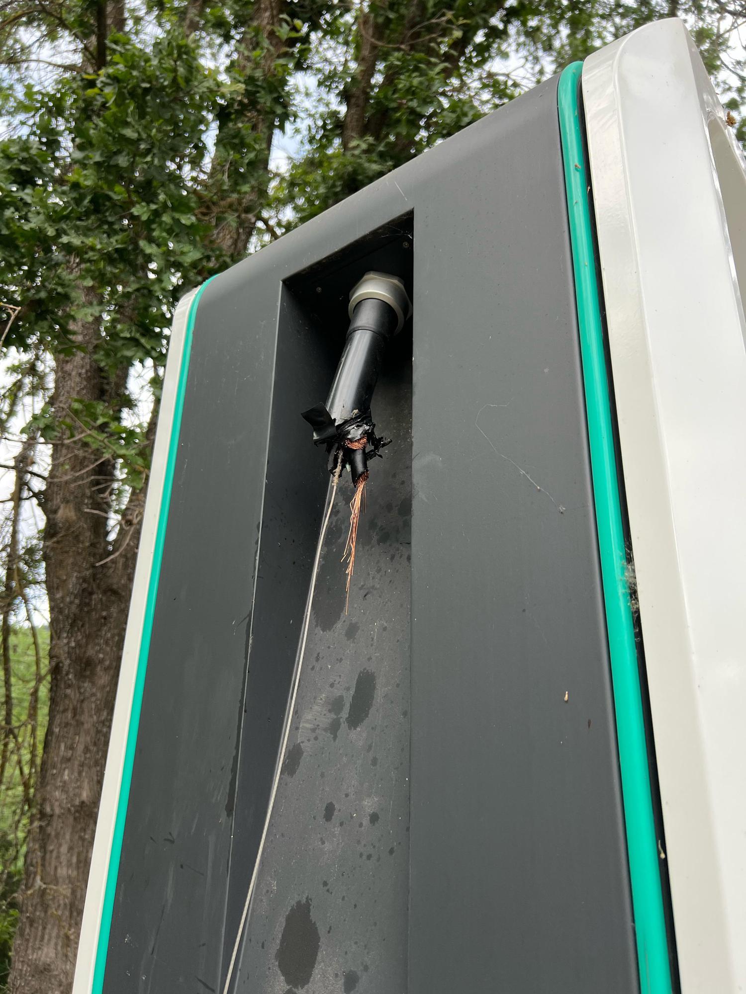 Central Valley Bank Oakhurst, CA EV Station