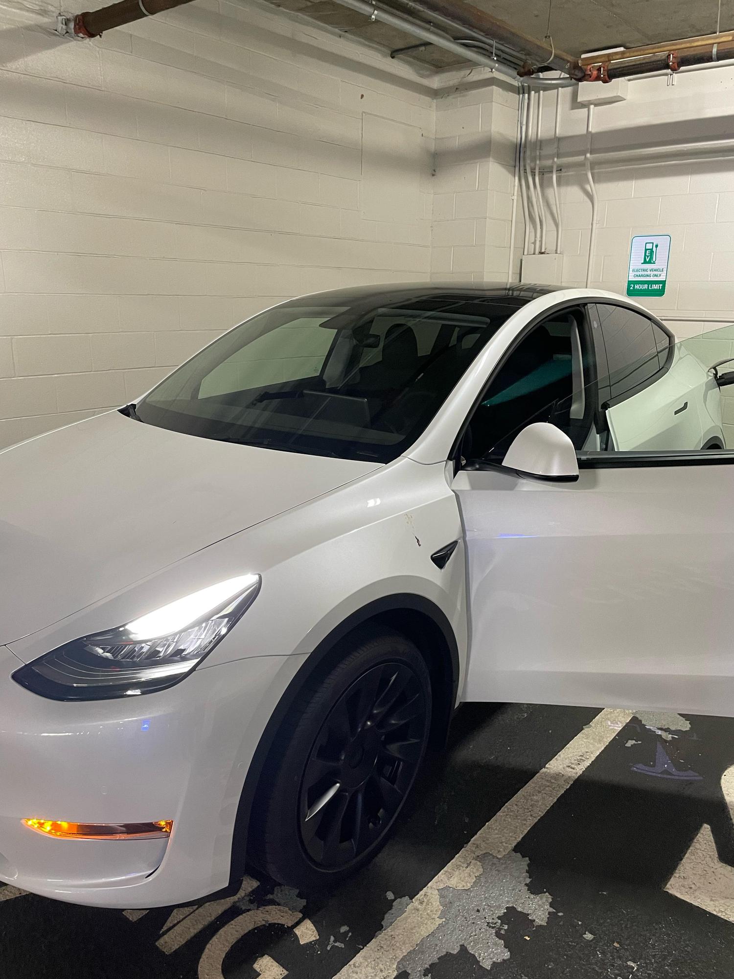 Market Common Clarendon Garage Level 2 Entrance Arlington, VA EV