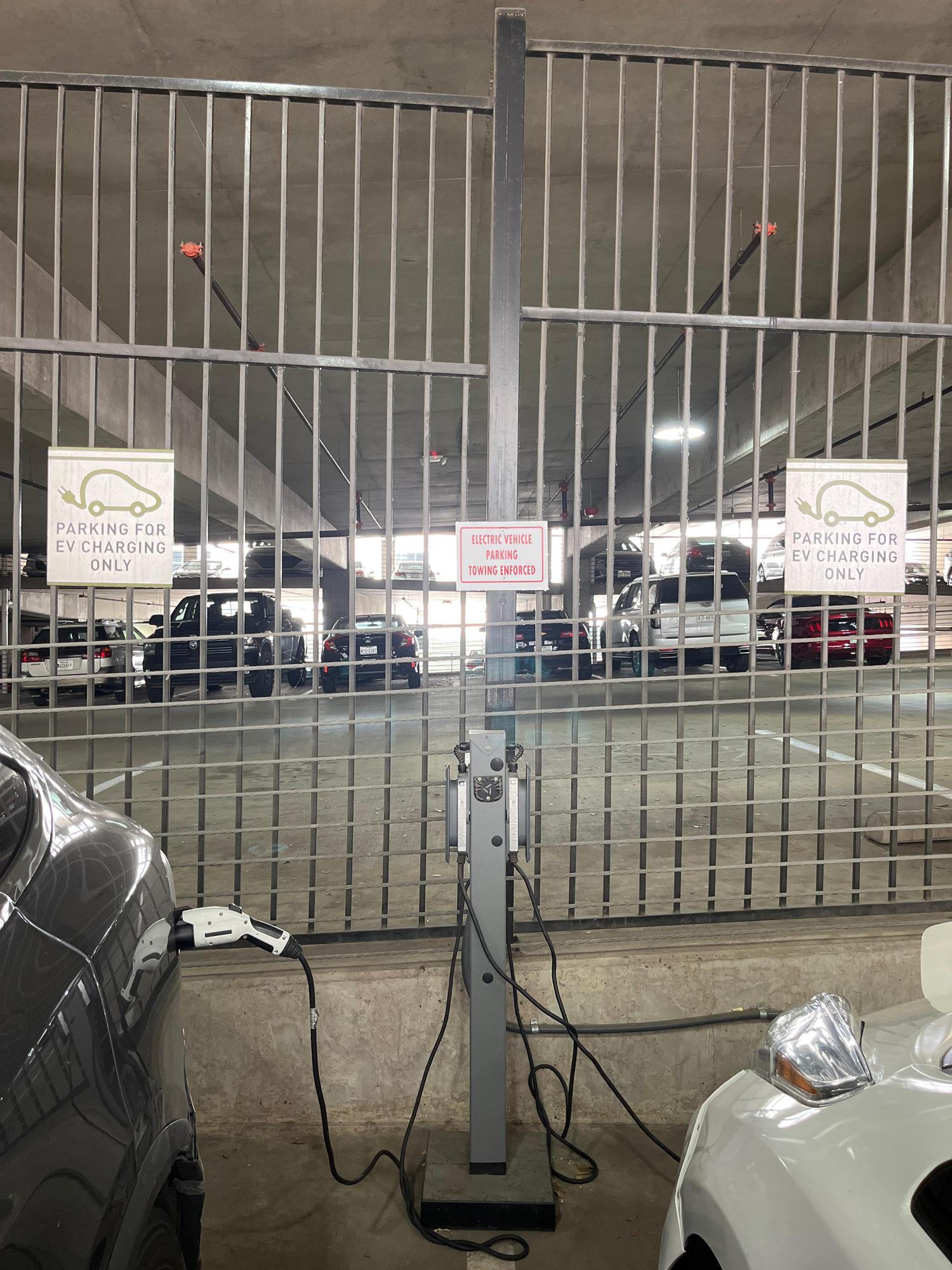 Lakeside Urban Center Apartments | Irving, TX | EV Station