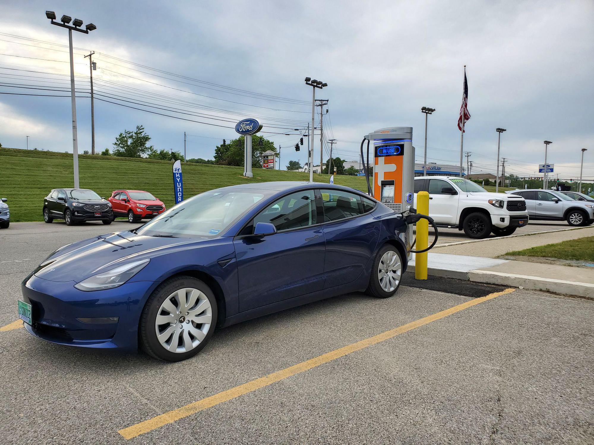 Rowe Ford Auburn Auburn, ME EV Station