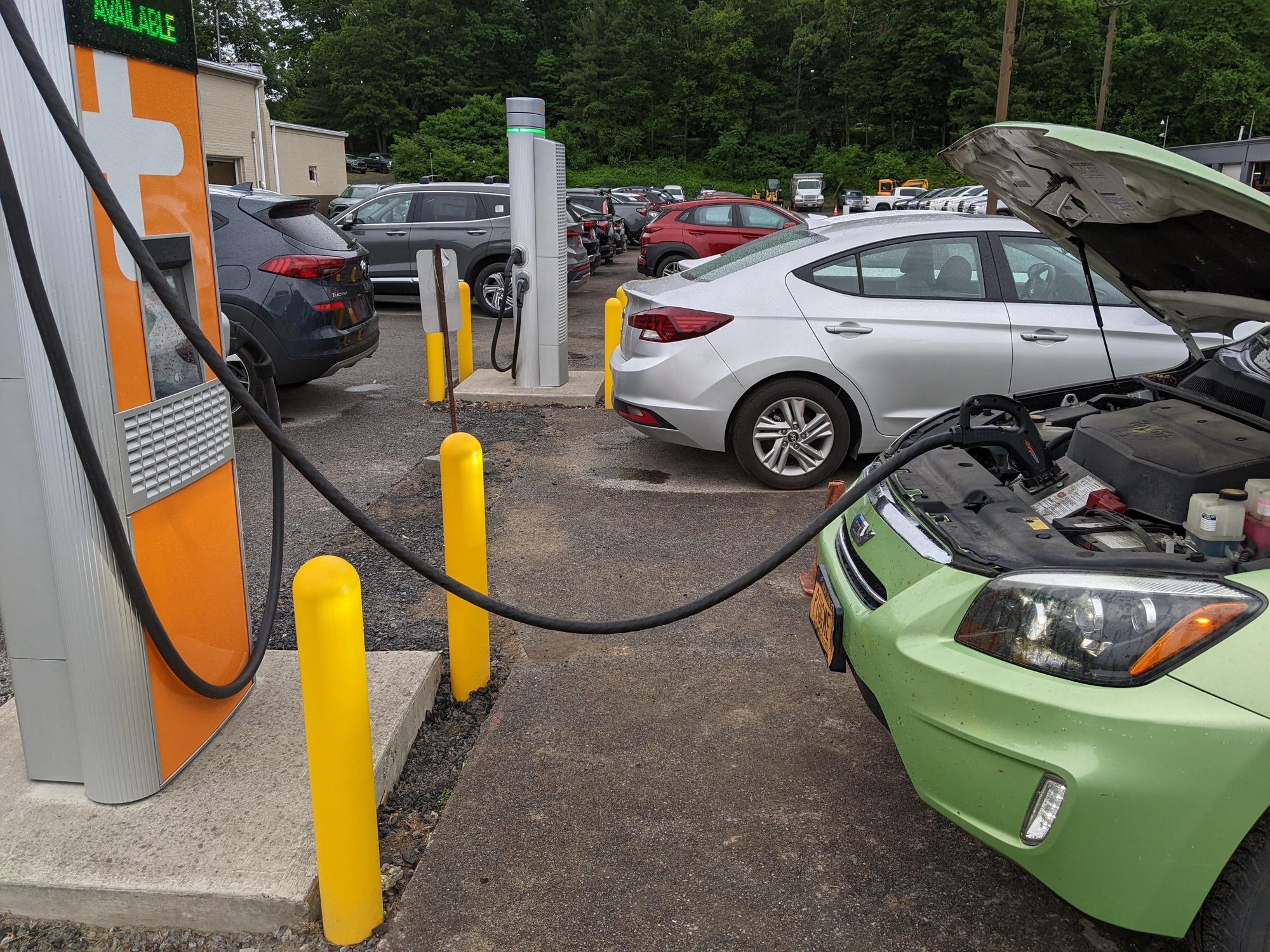 Prestige Hyundai & Toyota Kingston, NY EV Station