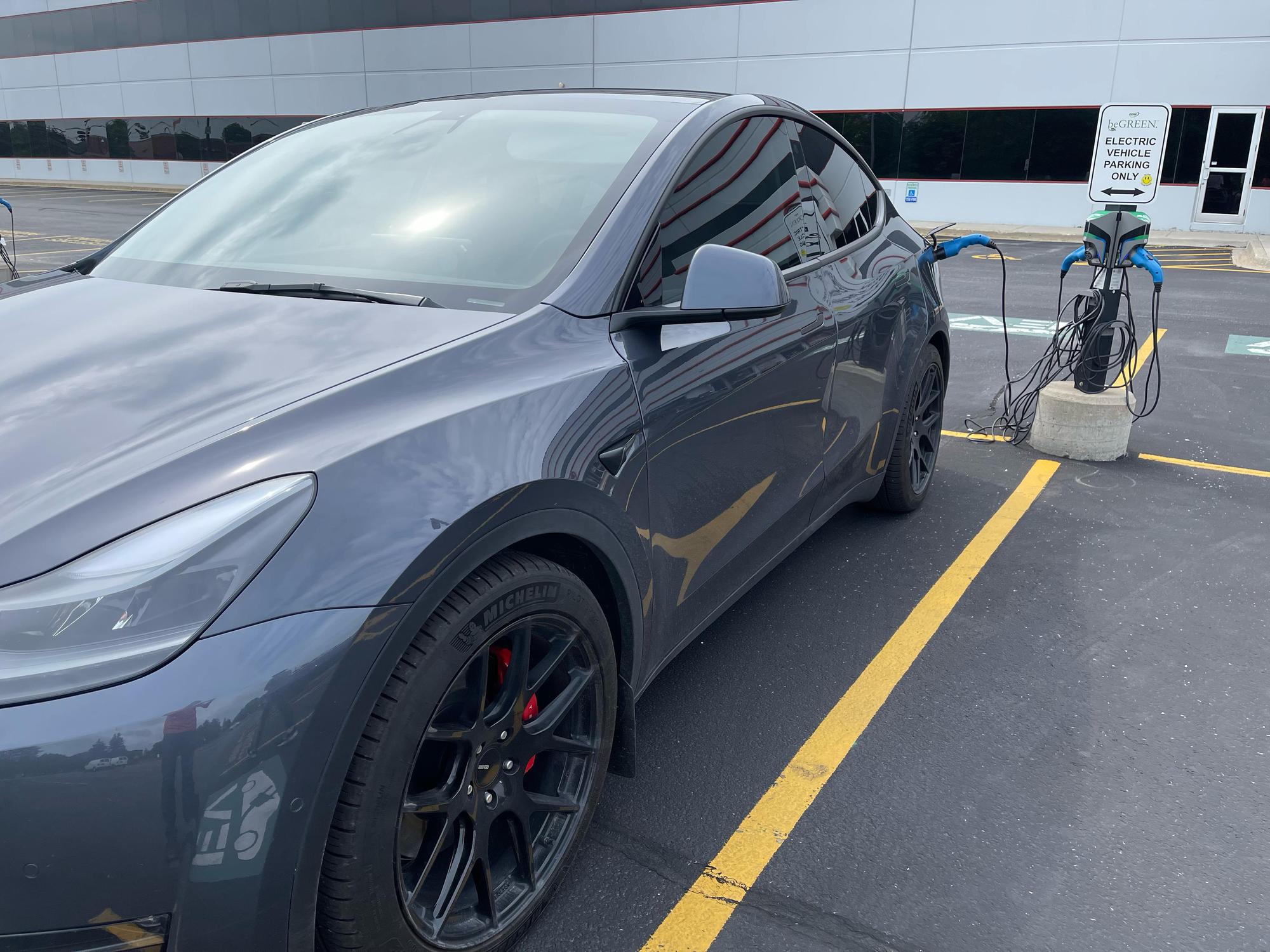 CDW Vernon Hills, IL EV Station