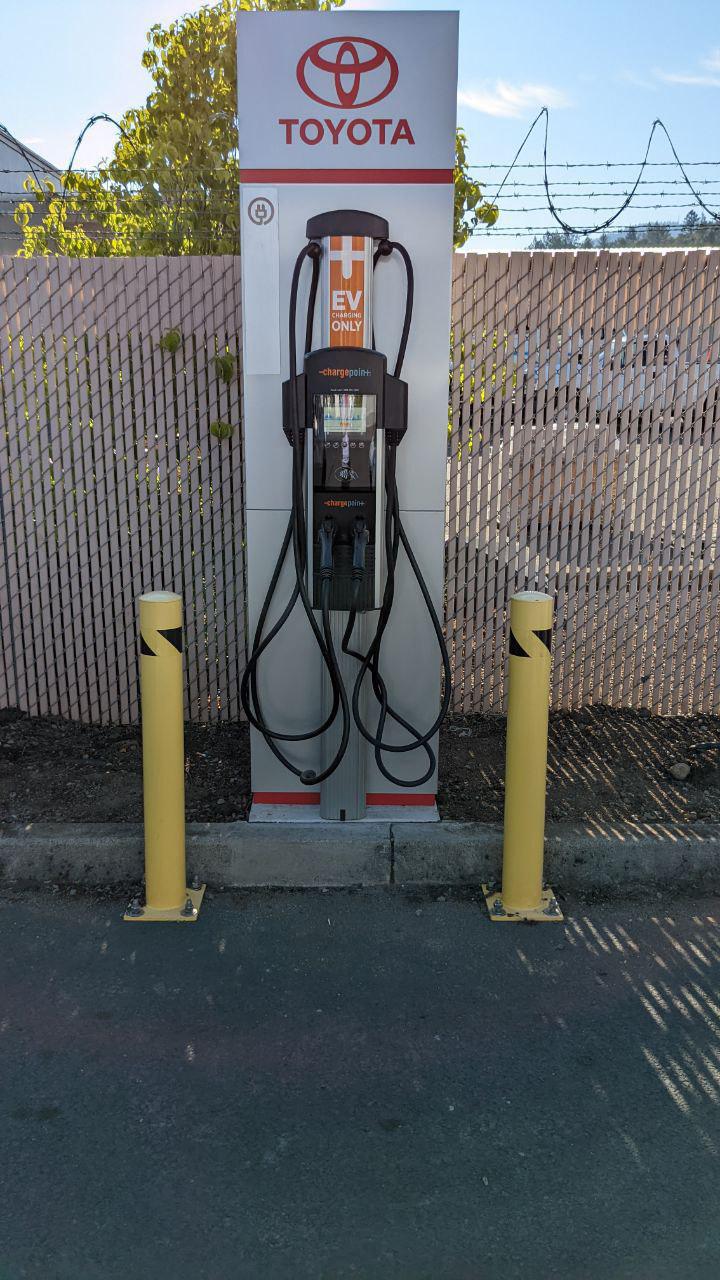 Grants Pass Toyota Grants Pass, OR EV Station