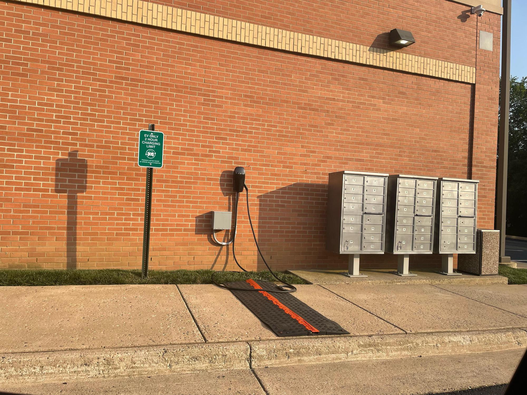 Kettles & Grains Leesburg, VA EV Station