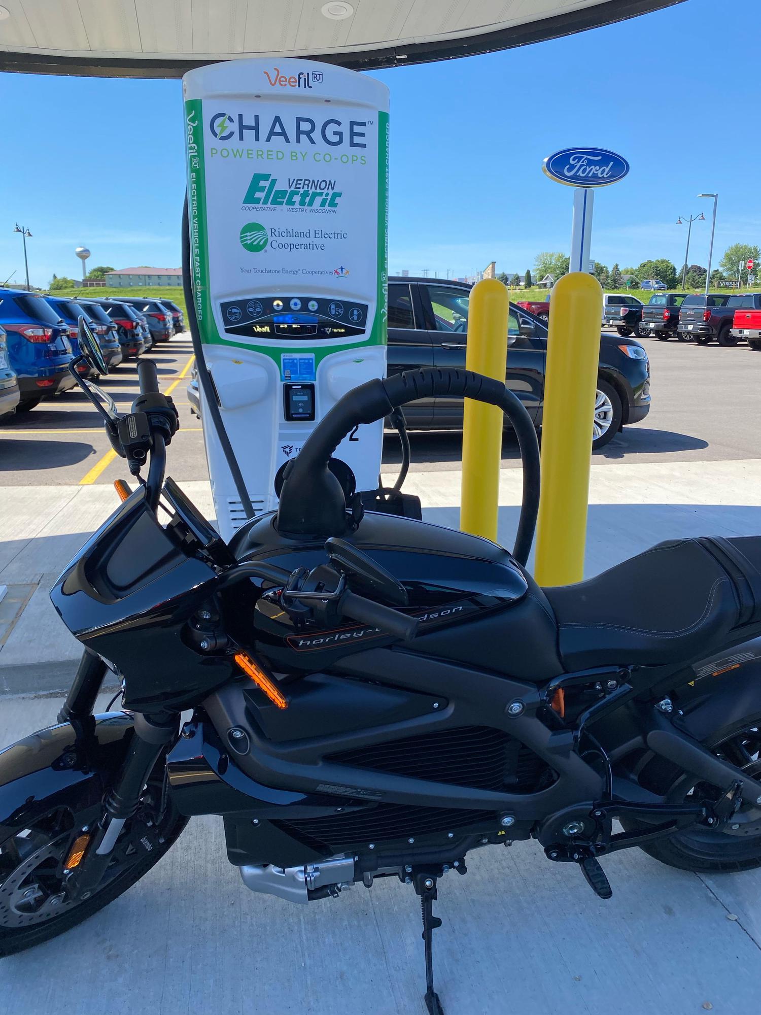 Sleepy Hollow Ford Viroqua, WI EV Station