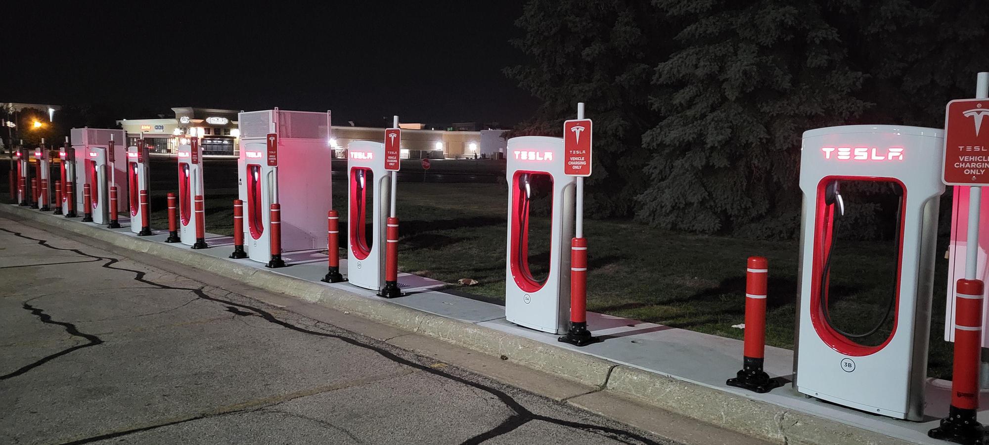 Woodman's Food Market Rockford, IL EV Station
