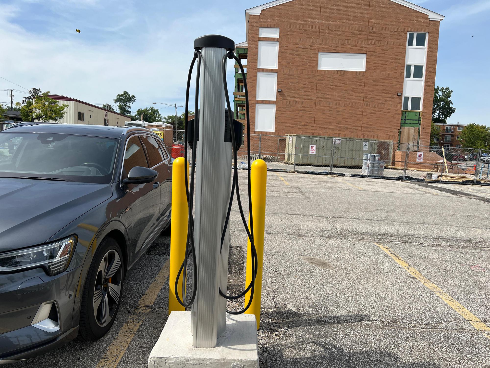 Beechmont Towers Woodmere, OH EV Station