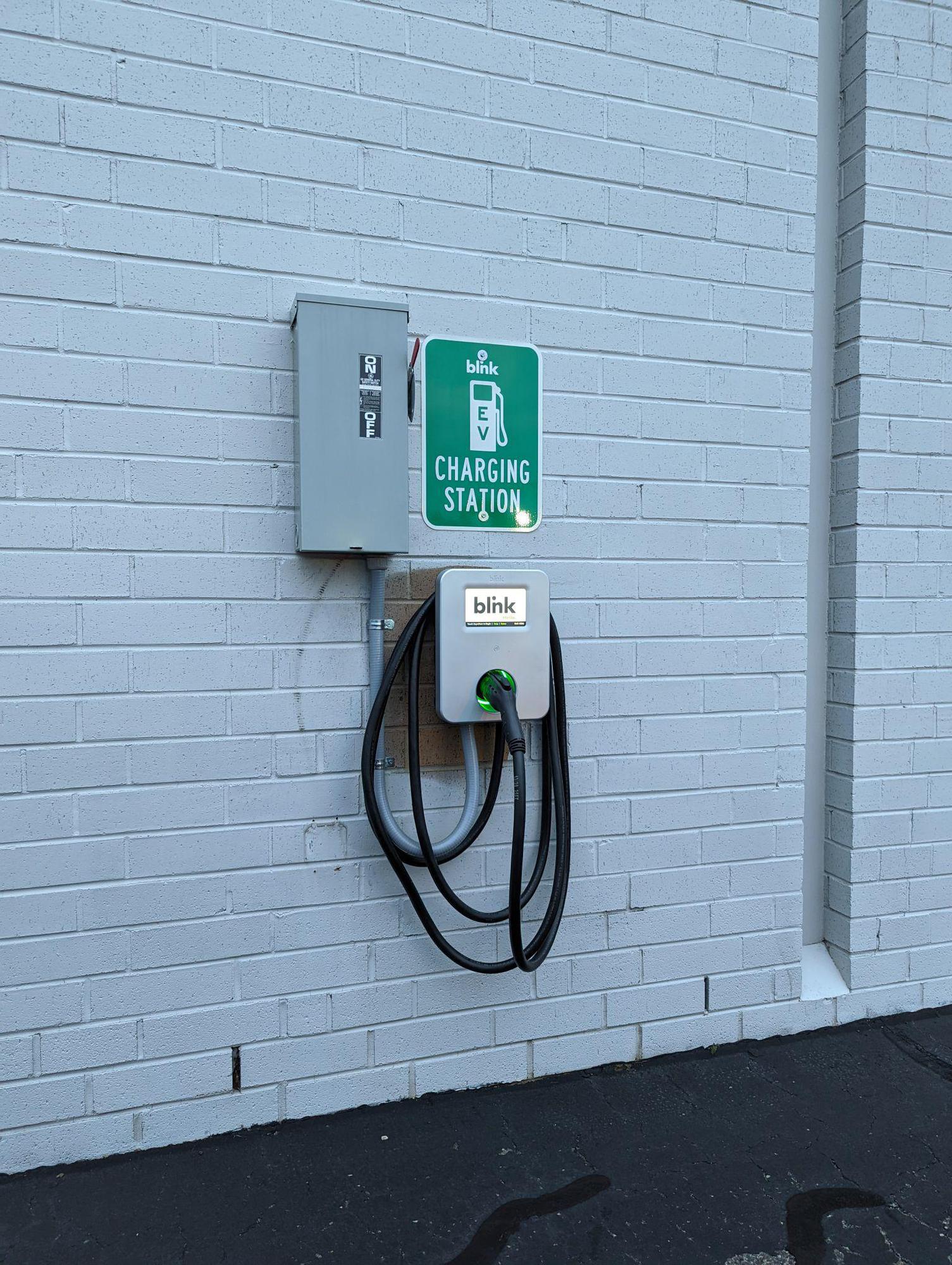 Crescent Ford High Point, NC EV Station