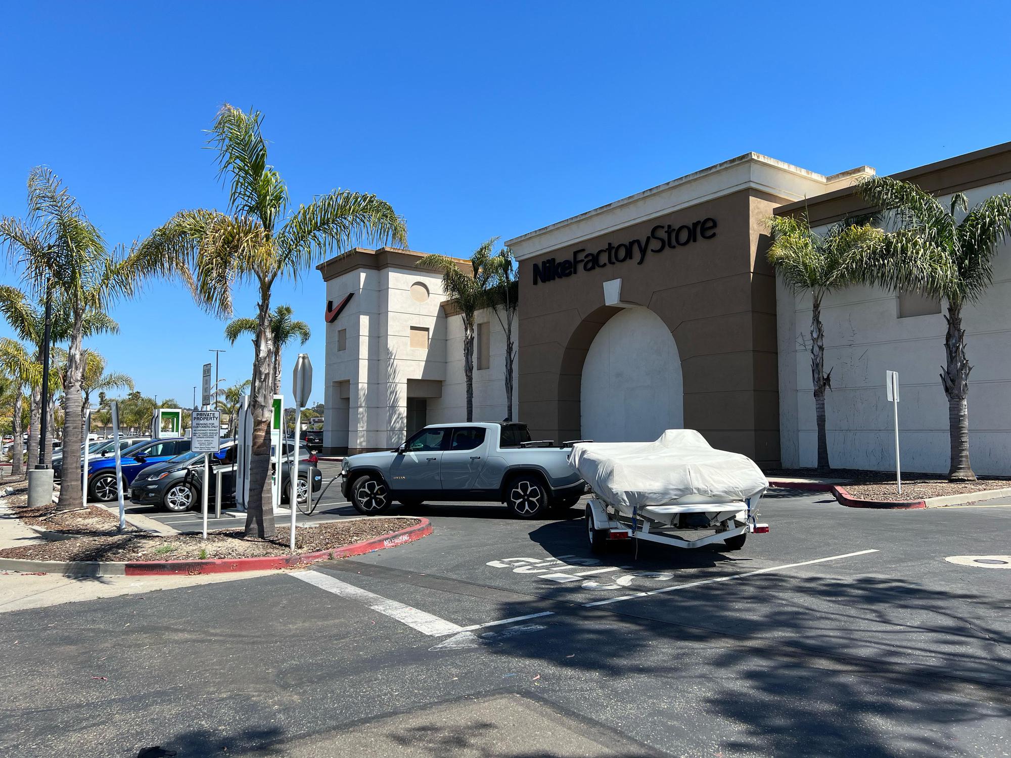 Pismo Beach Premium Outlets Nike Factory Store Pismo Beach, CA EV