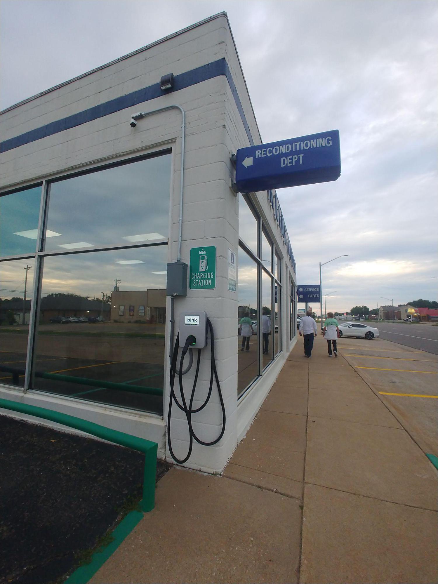 Kline Motors Winfield, KS EV Station