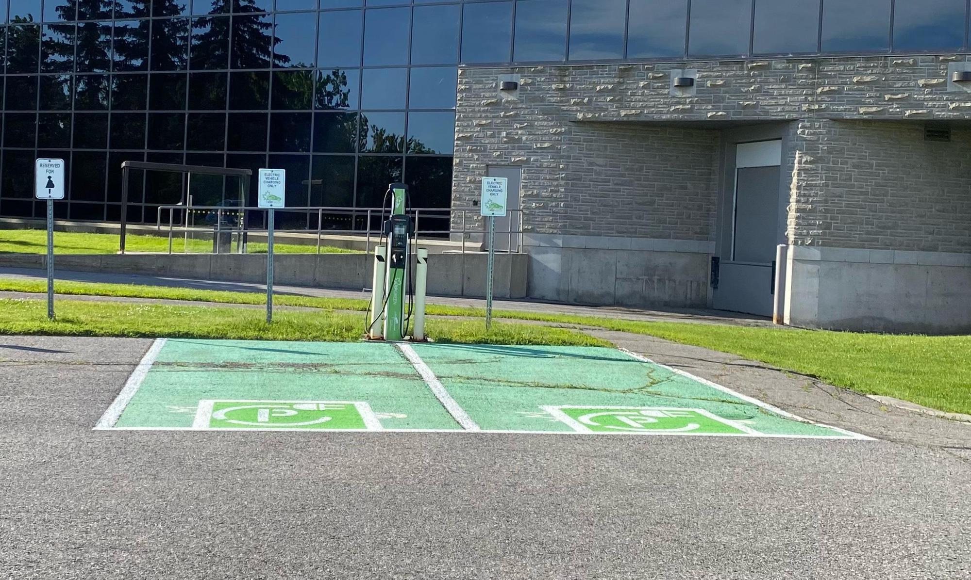 340 Terry Fox Building Ottawa, ON EV Station
