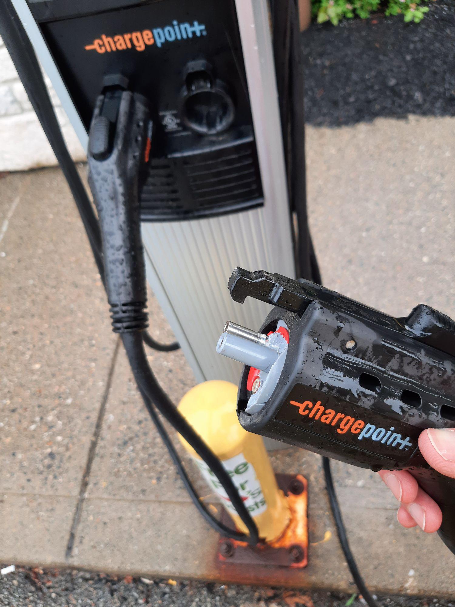 Chili's Auburn Auburn, MA EV Station