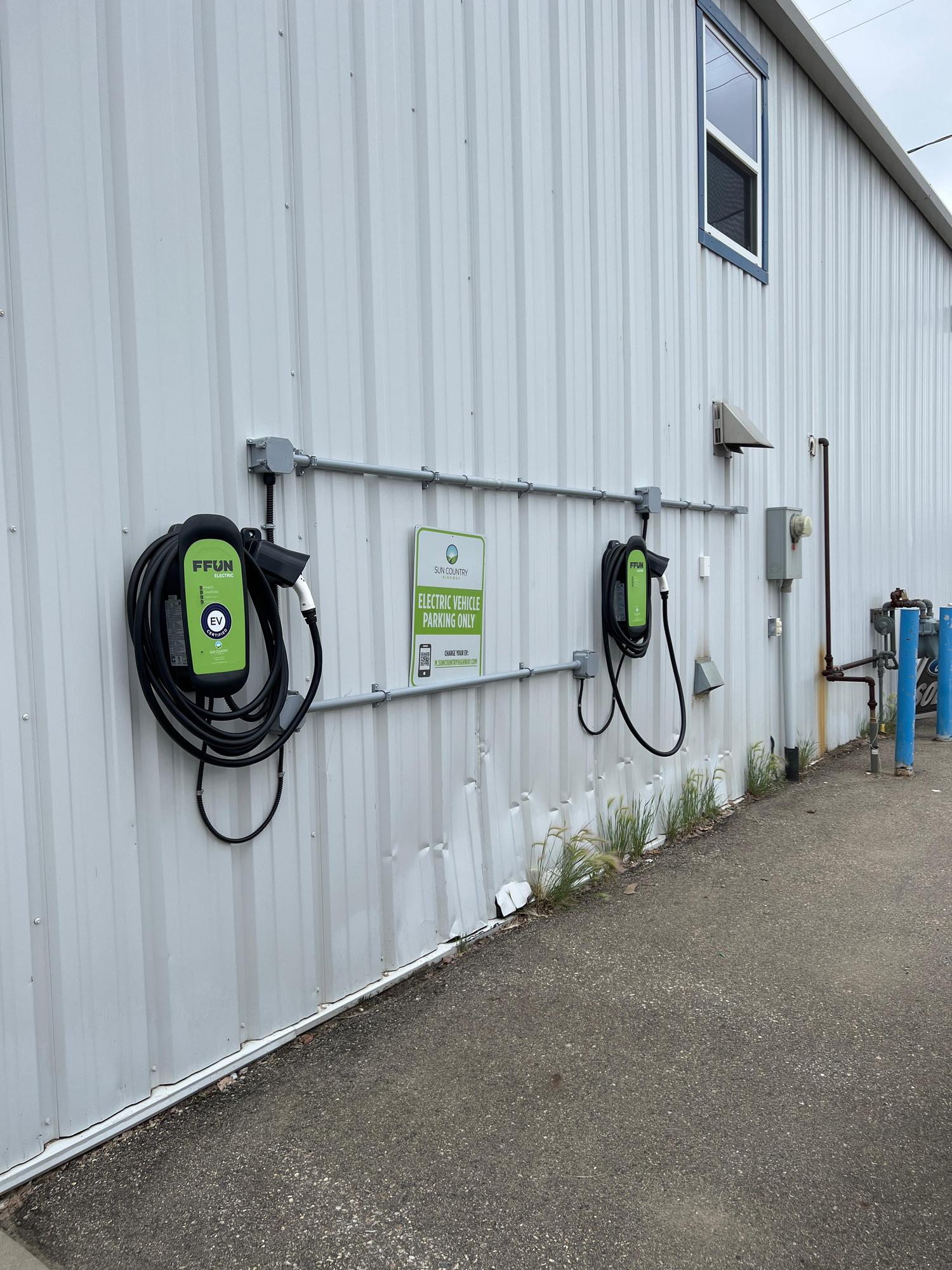 Country Ford Wilkie Wilkie, SK EV Station