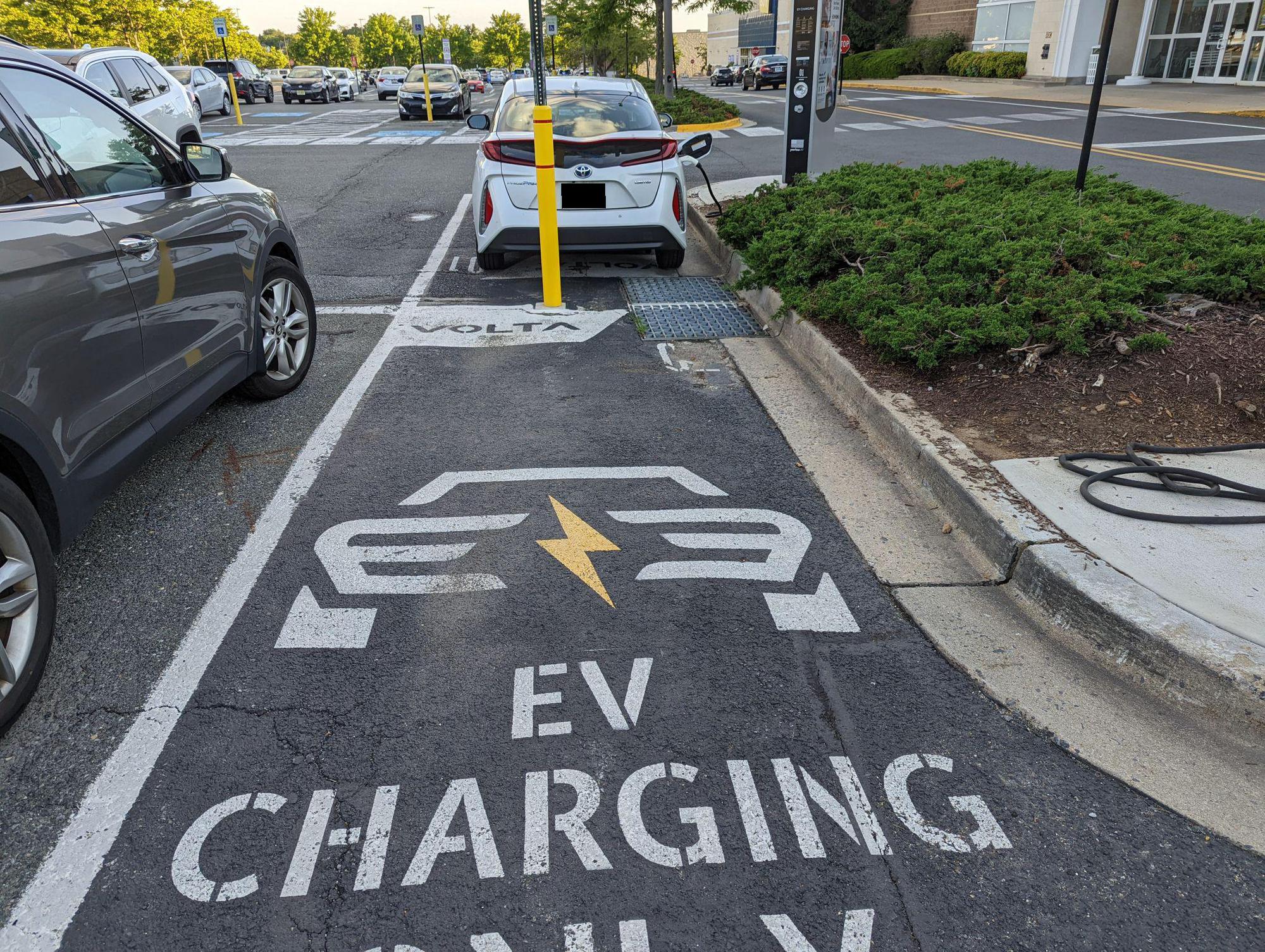Milestone Shopping Center Kohl's Germantown, MD EV Station