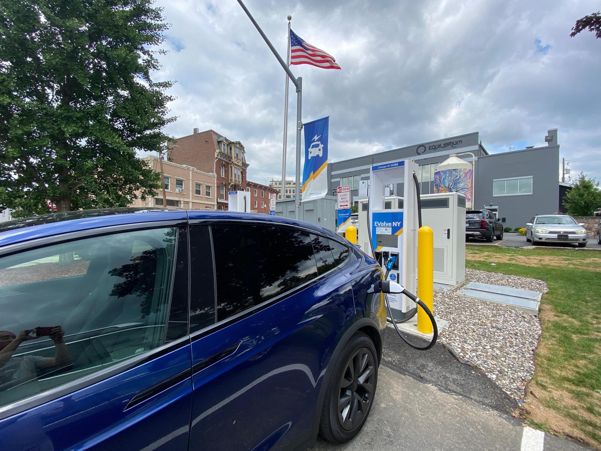 Middletown South St Parking Lot Middletown, NY EV Station